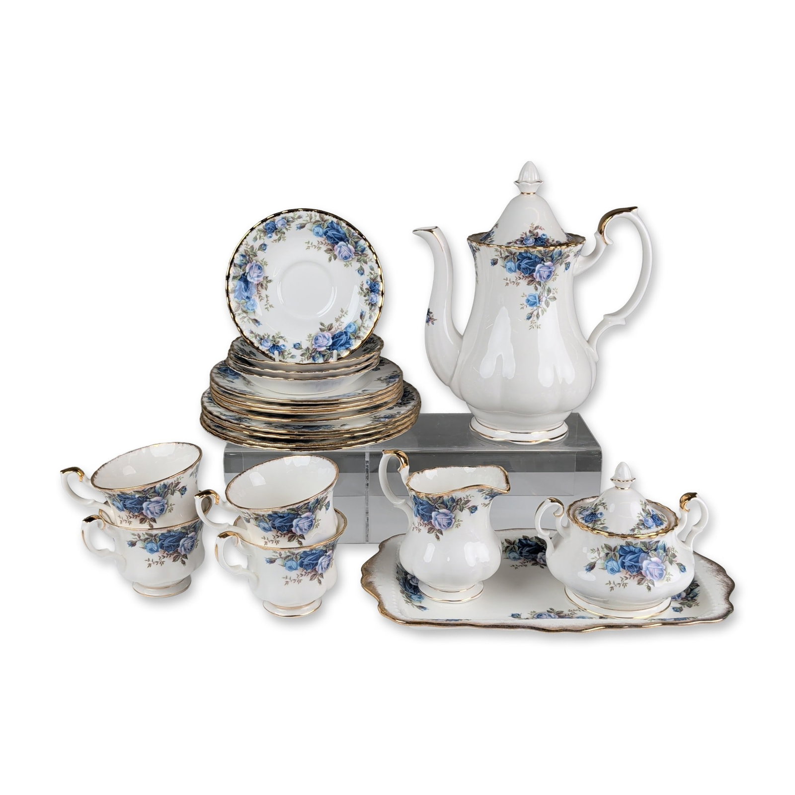 20pc Royal Albert Moonlight Rose Bone China Dinner Service (1 of 6)