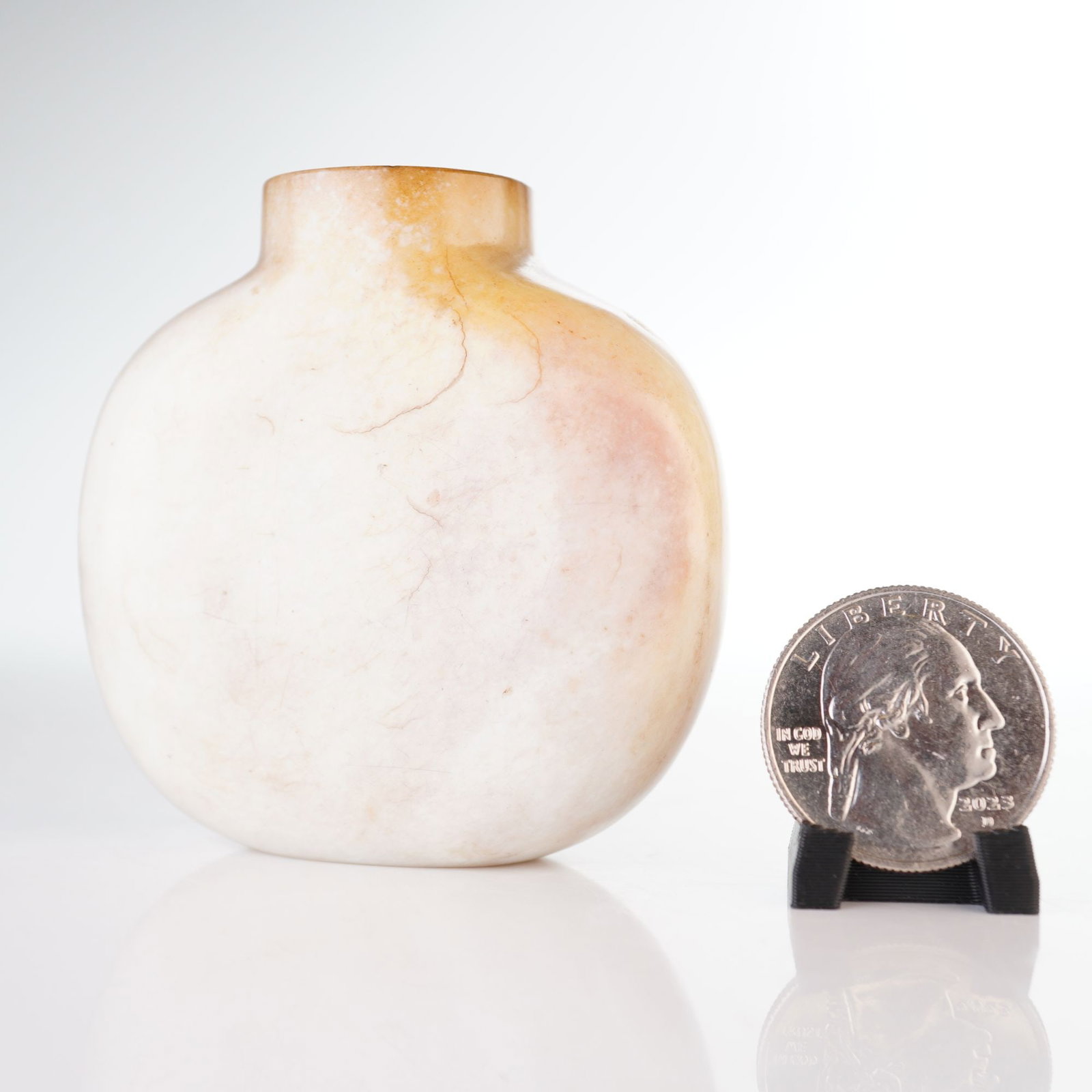 Chicken Bone Jade Snuff Bottle - 2