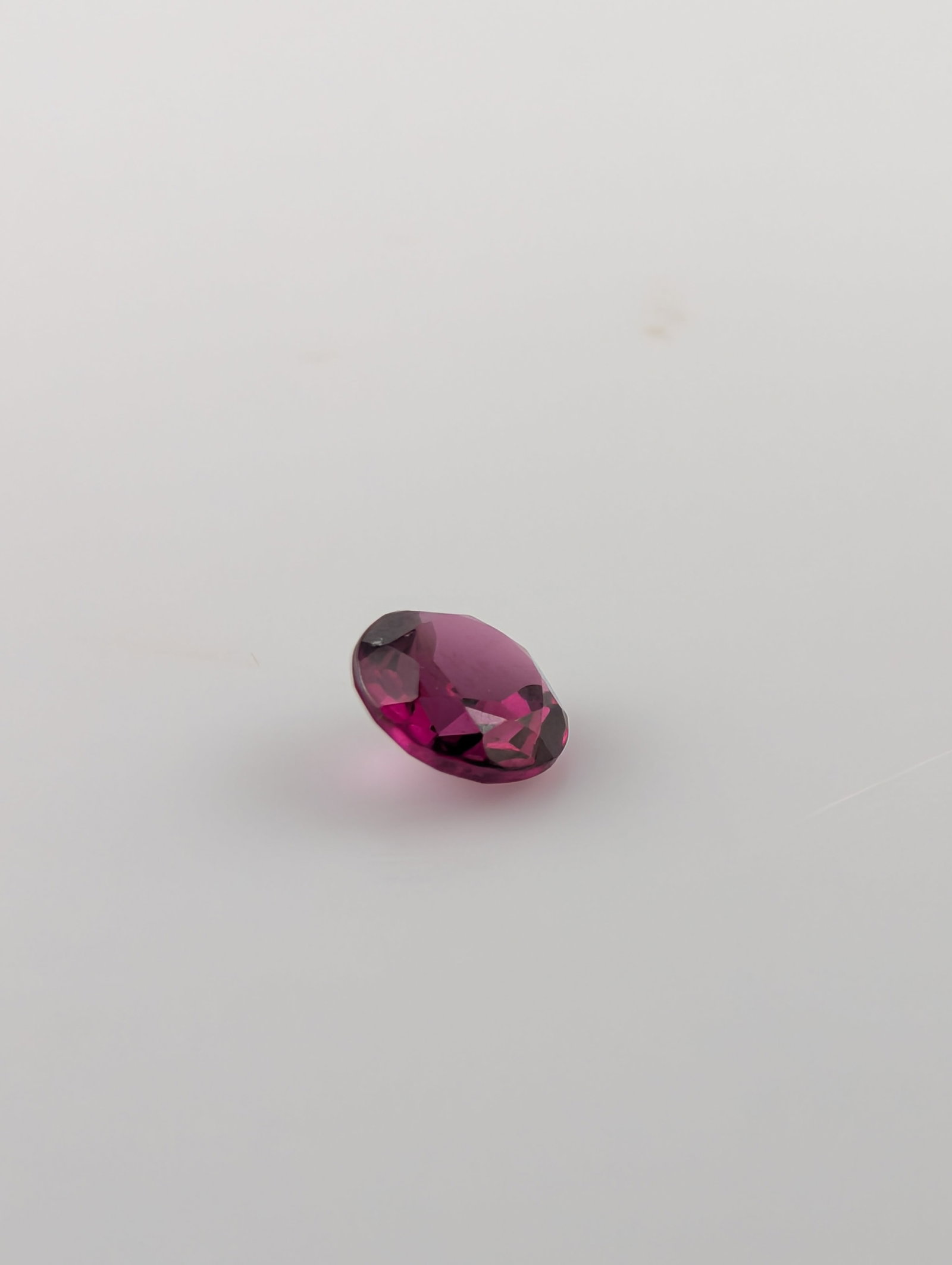 Loose Oval Cut Purplish-Red Ruby Gemstone - 4
