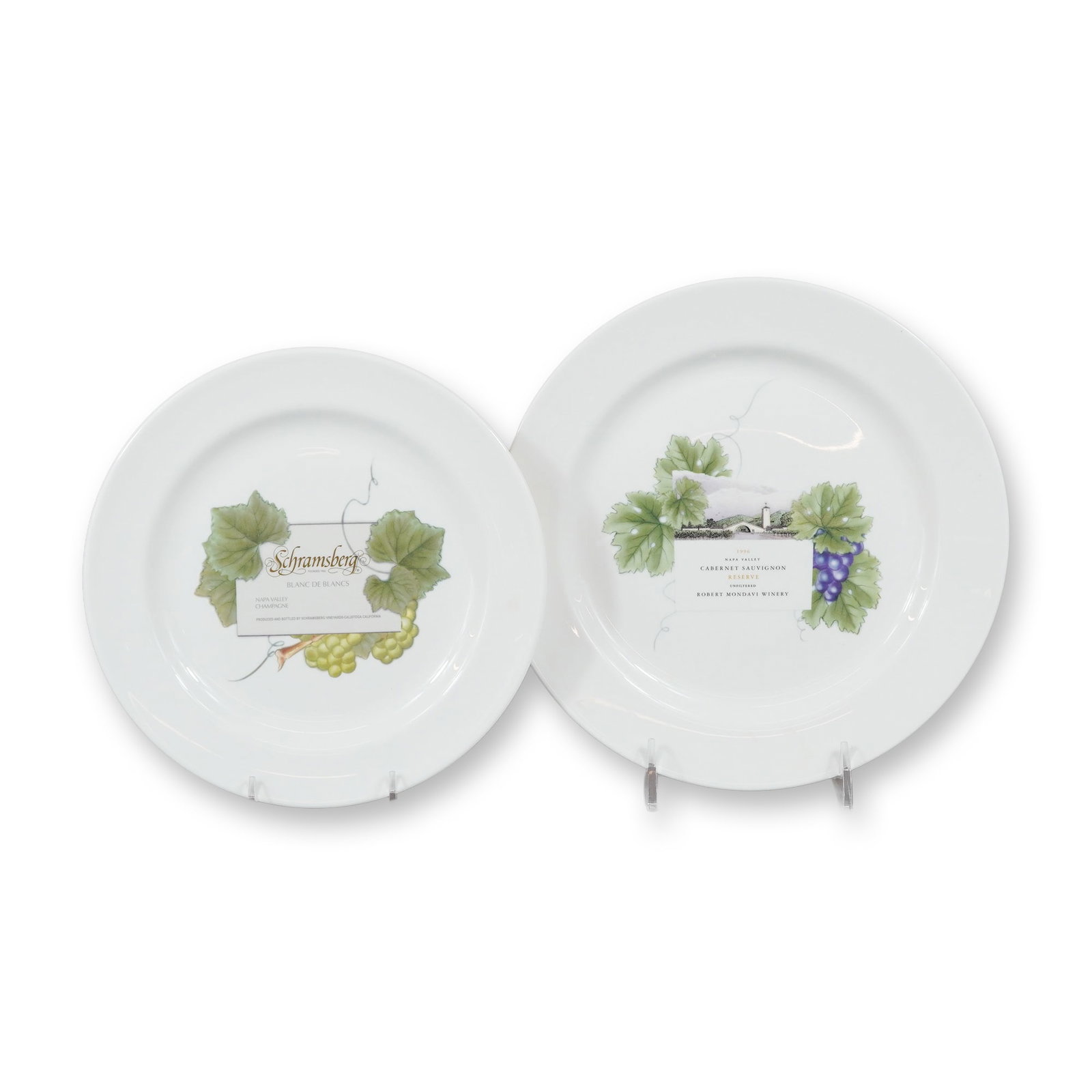 2pc Wedgwood Grand Gourmet Vintage Collection Wine Label Accent Plates: This pair of English bone china accent plates is part of the Grand Gourmet Vintage Collection by Wedgwood, produced in 1999. Each circular plate features a central transfer-printed design replicating 