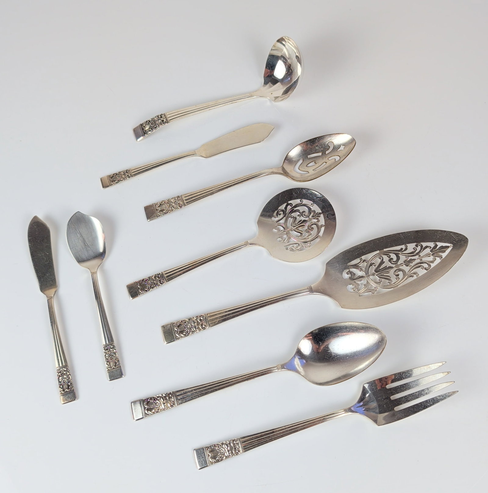 9pc Oneida Community Coronation Pattern Silver-Plated Serving Flatware Group - 2