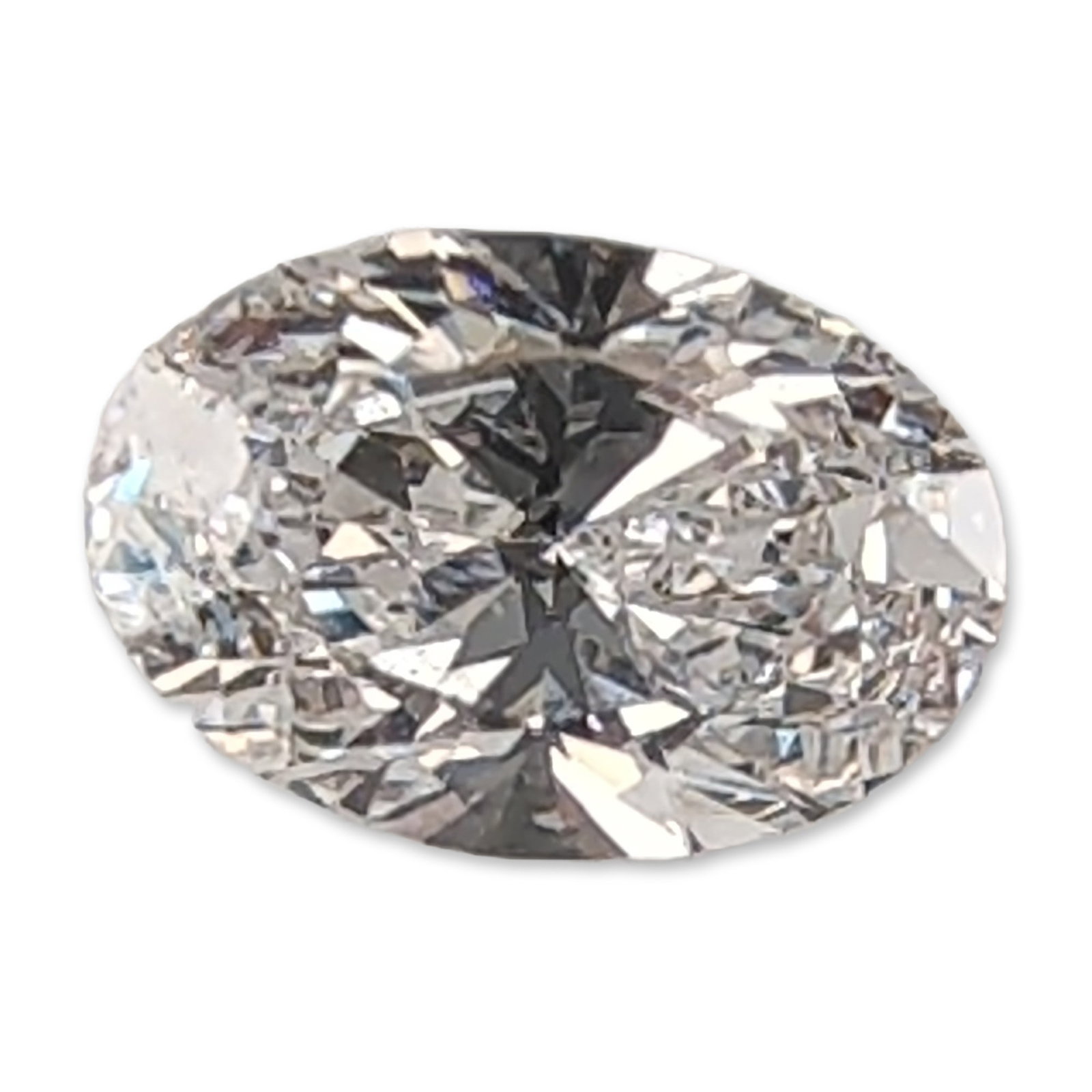 0.88ct Oval Brilliant Cut Loose Diamond: Lab-grown loose faceted diamond featuring an oval brilliant cut. The profile reveals a standard crown height and a faceted pavilion ending in a pointed culet. It is graded D for color and VVS2 for