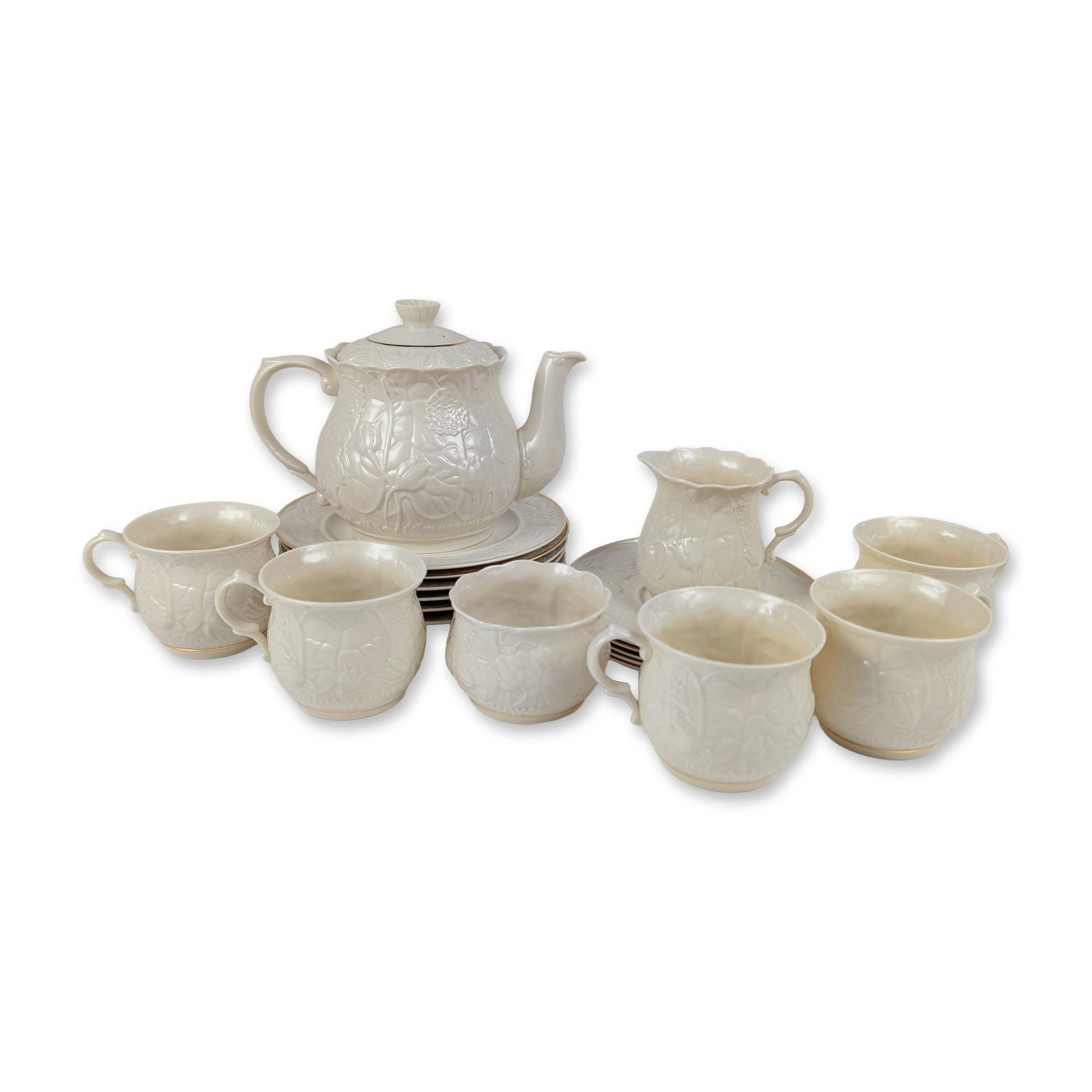 21pc Belleek Irish Serenity Pattern Parian China Tea Service (1 of 7)