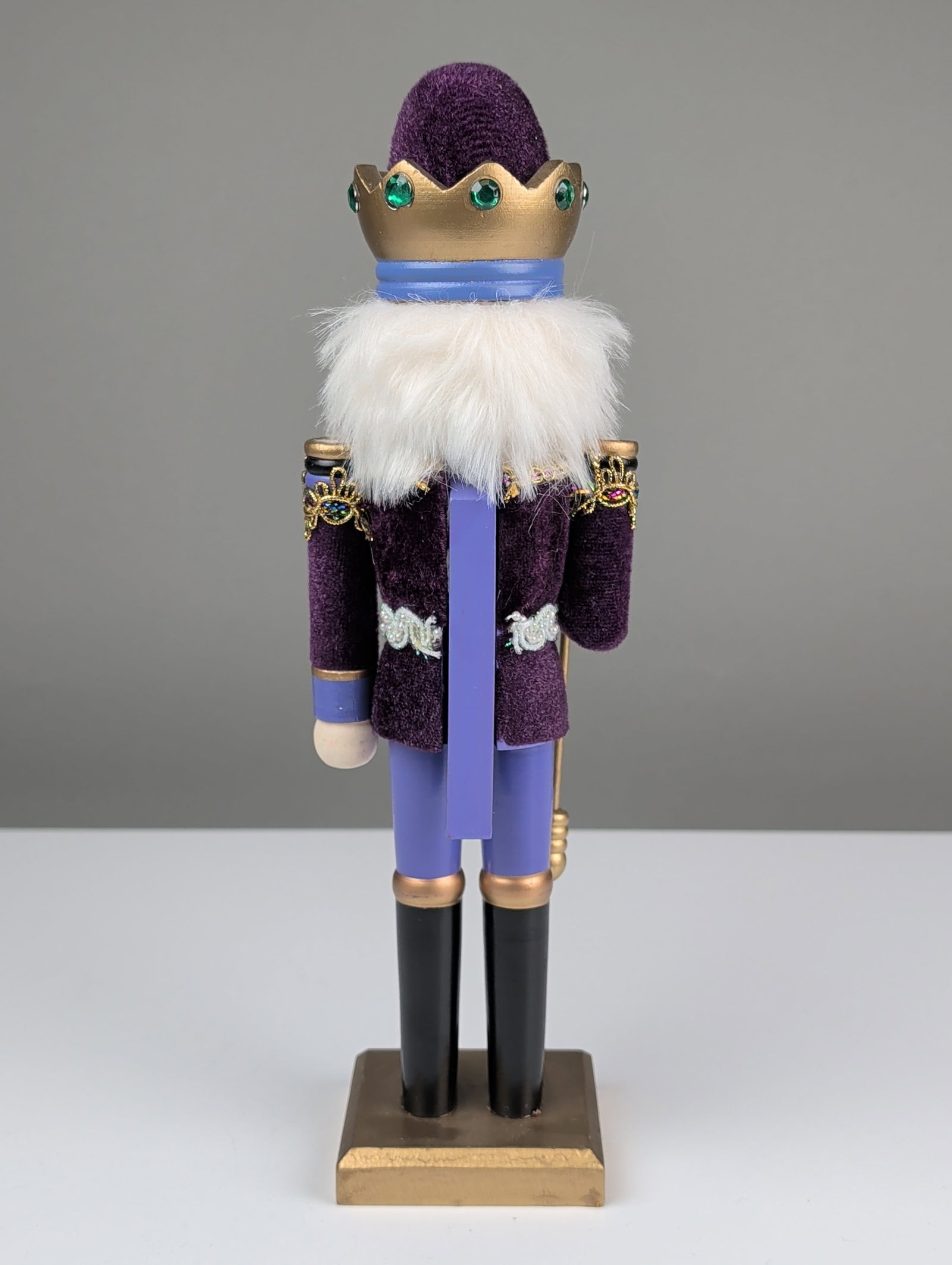 Royal King Wooden Nutcracker - 3