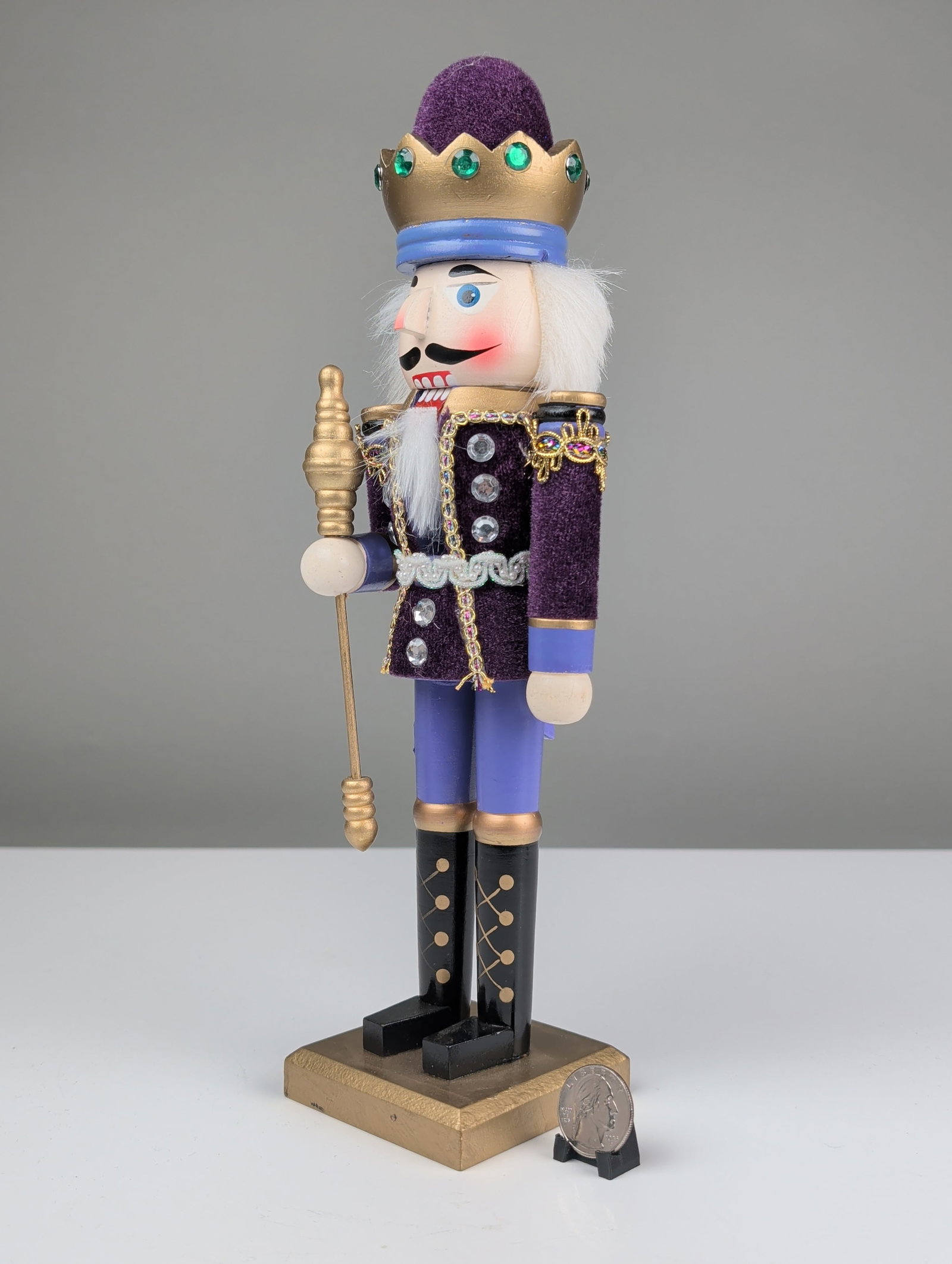 Royal King Wooden Nutcracker - 4