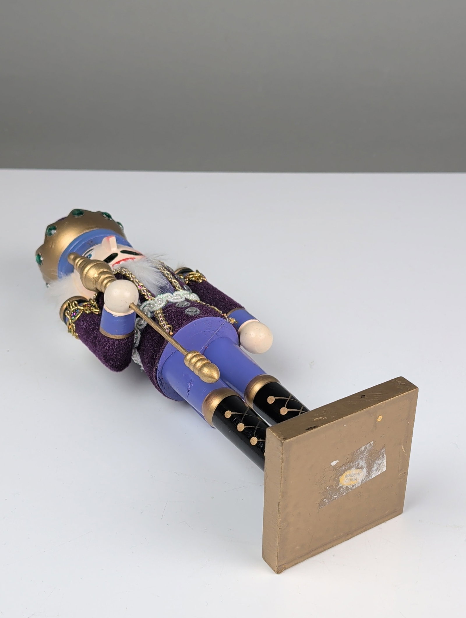 Royal King Wooden Nutcracker - 5
