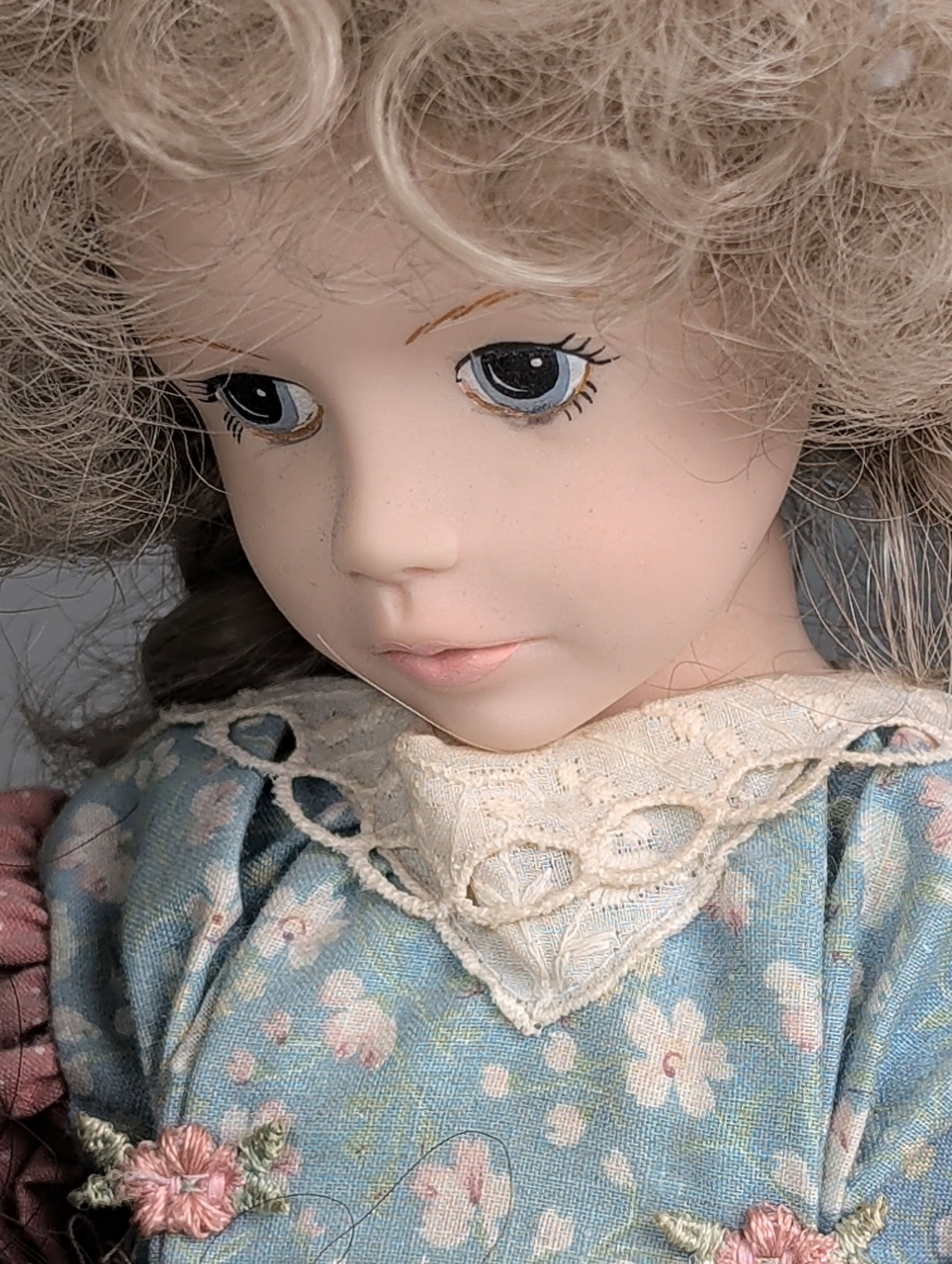 3pc Robin Woods Dolls - 4