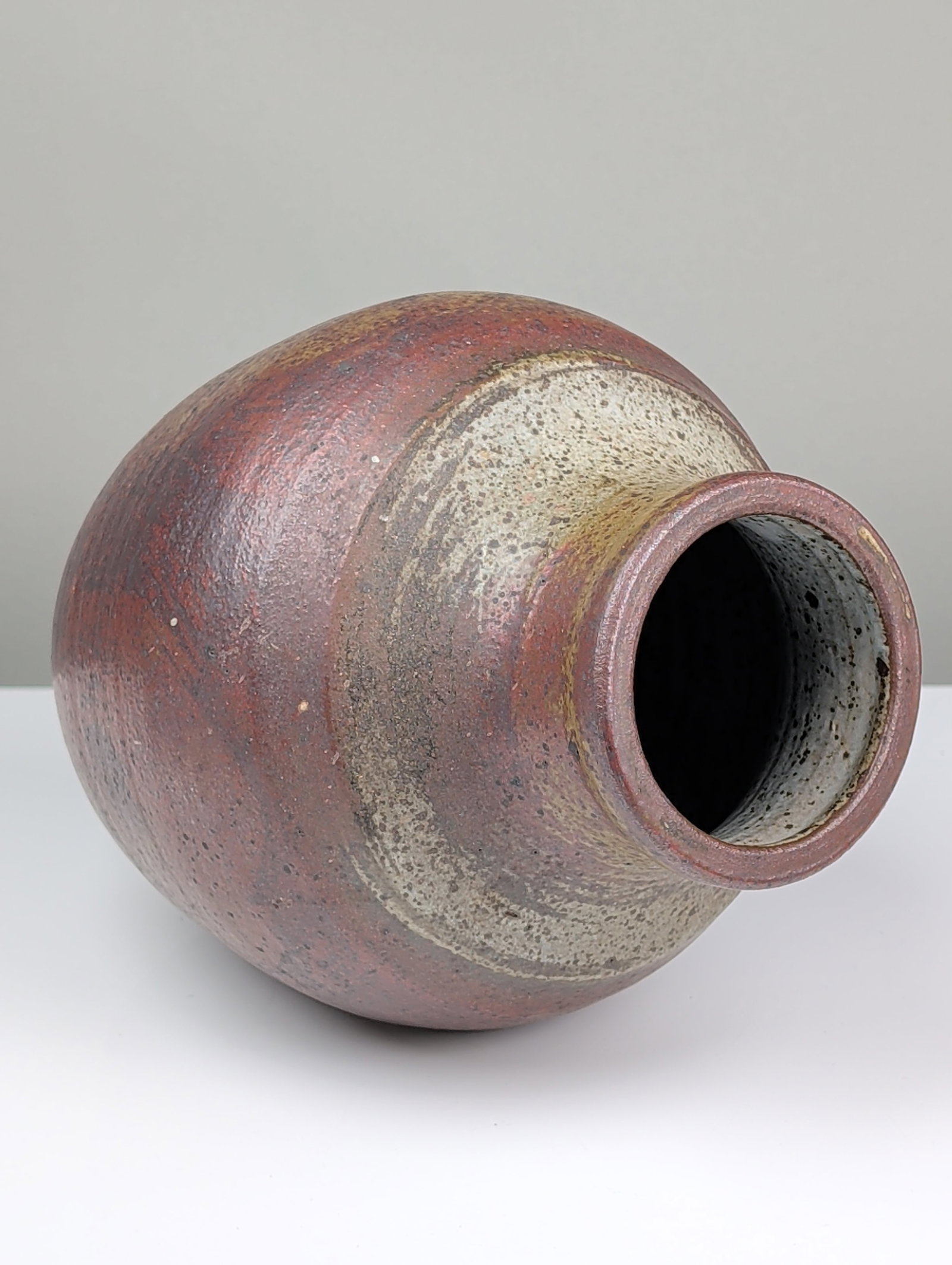 Large Studio Two-Tone Stoneware Vase, Signed - 4