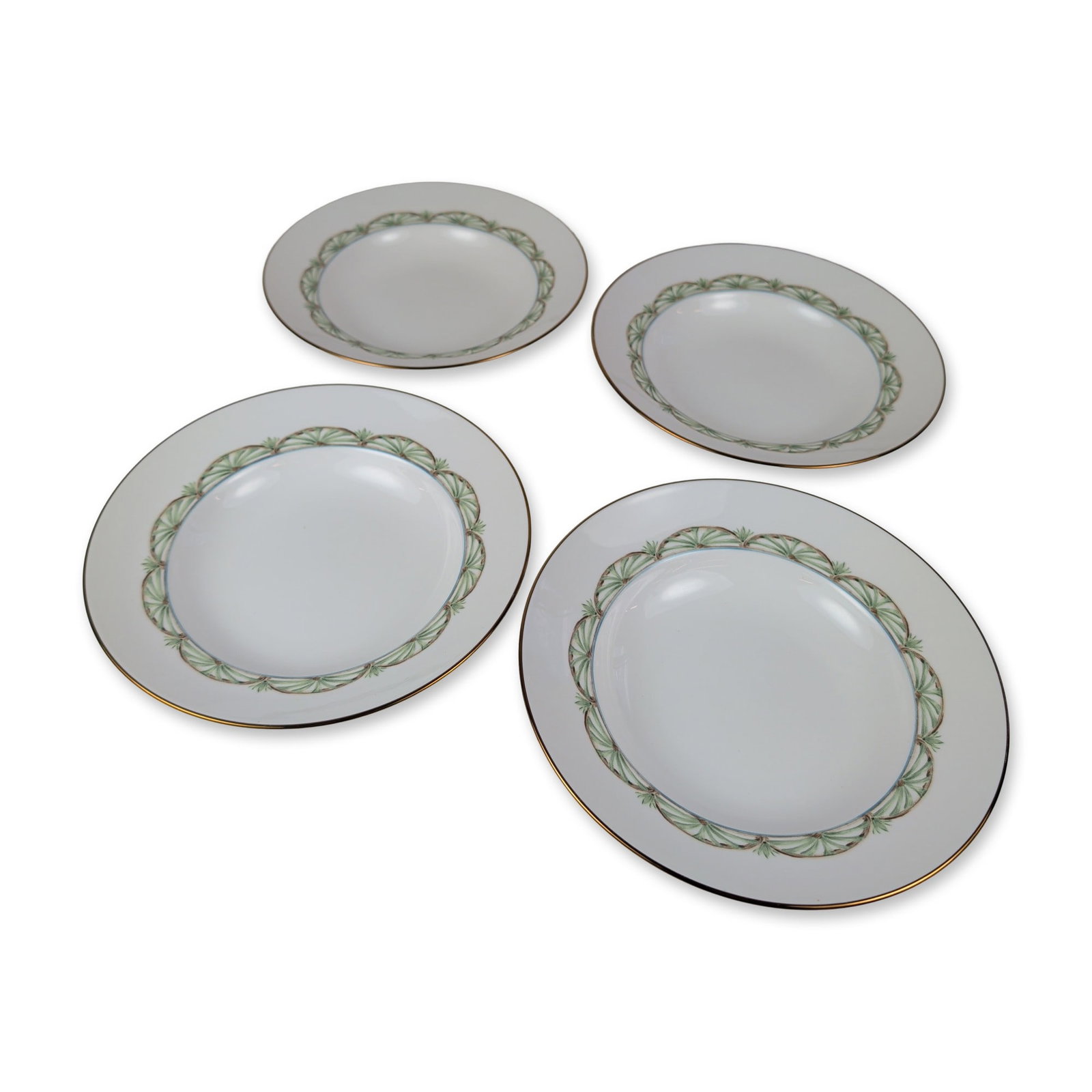 4pc Lenox Porcelain British Colonial Shutter Soup Bowls: Produced by Lenox in the United States, this set of four porcelain rimmed soup bowls is from the British Colonial Collection in the Colonial Shutter pattern designed by Chuck Fischer. The bowls