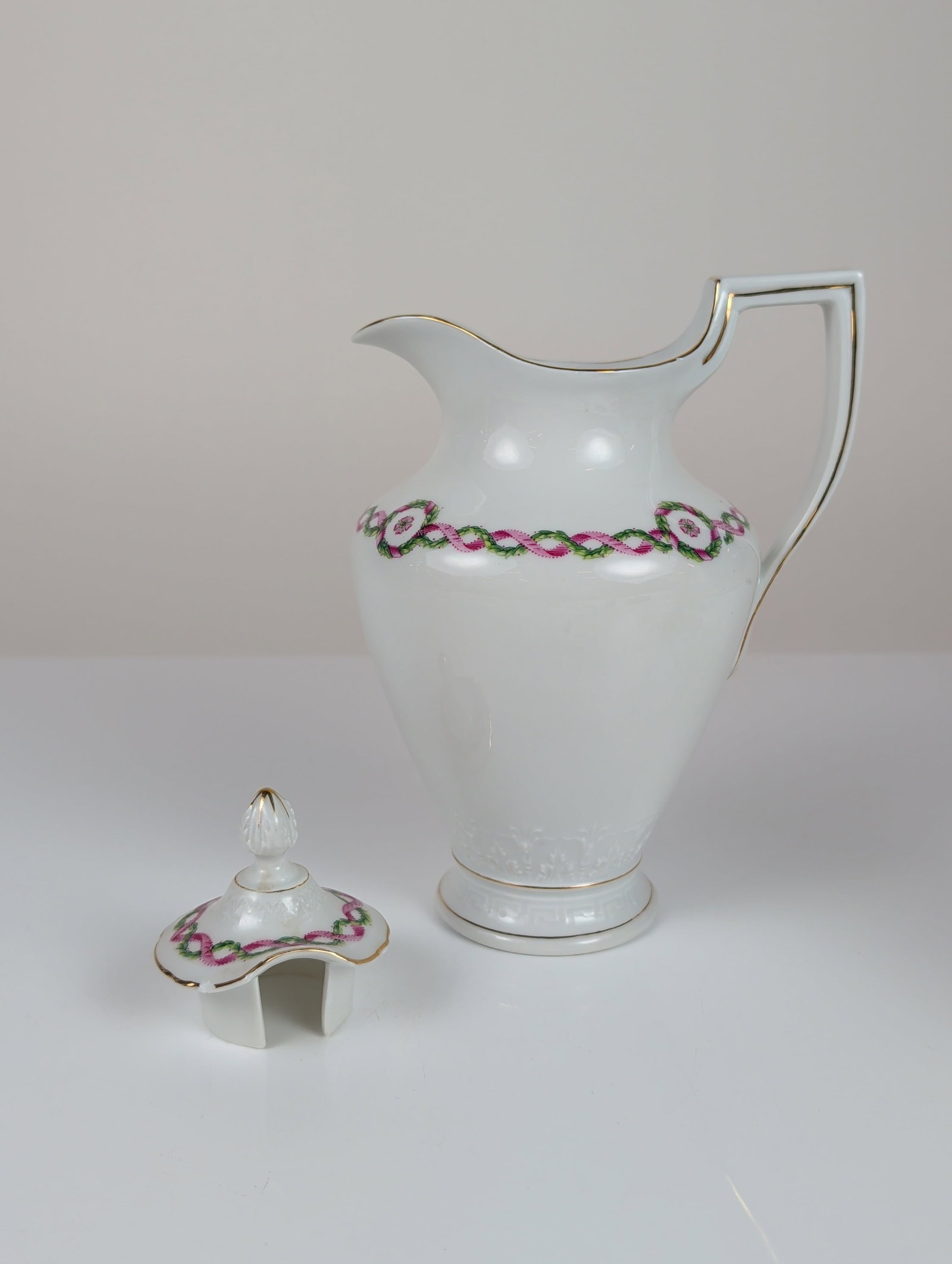 Two German Porcelain Decorative Objects - 4