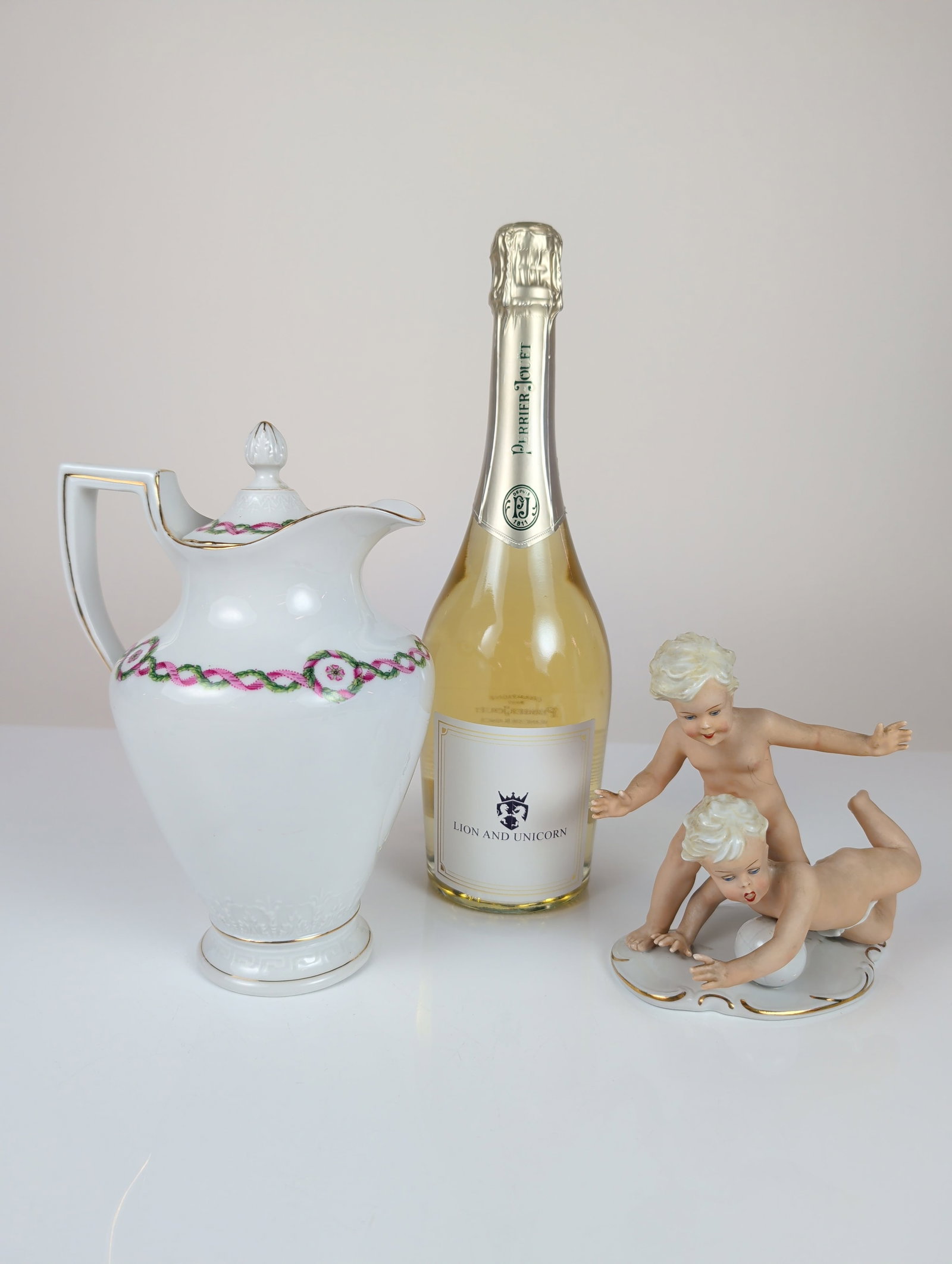 Two German Porcelain Decorative Objects - 6