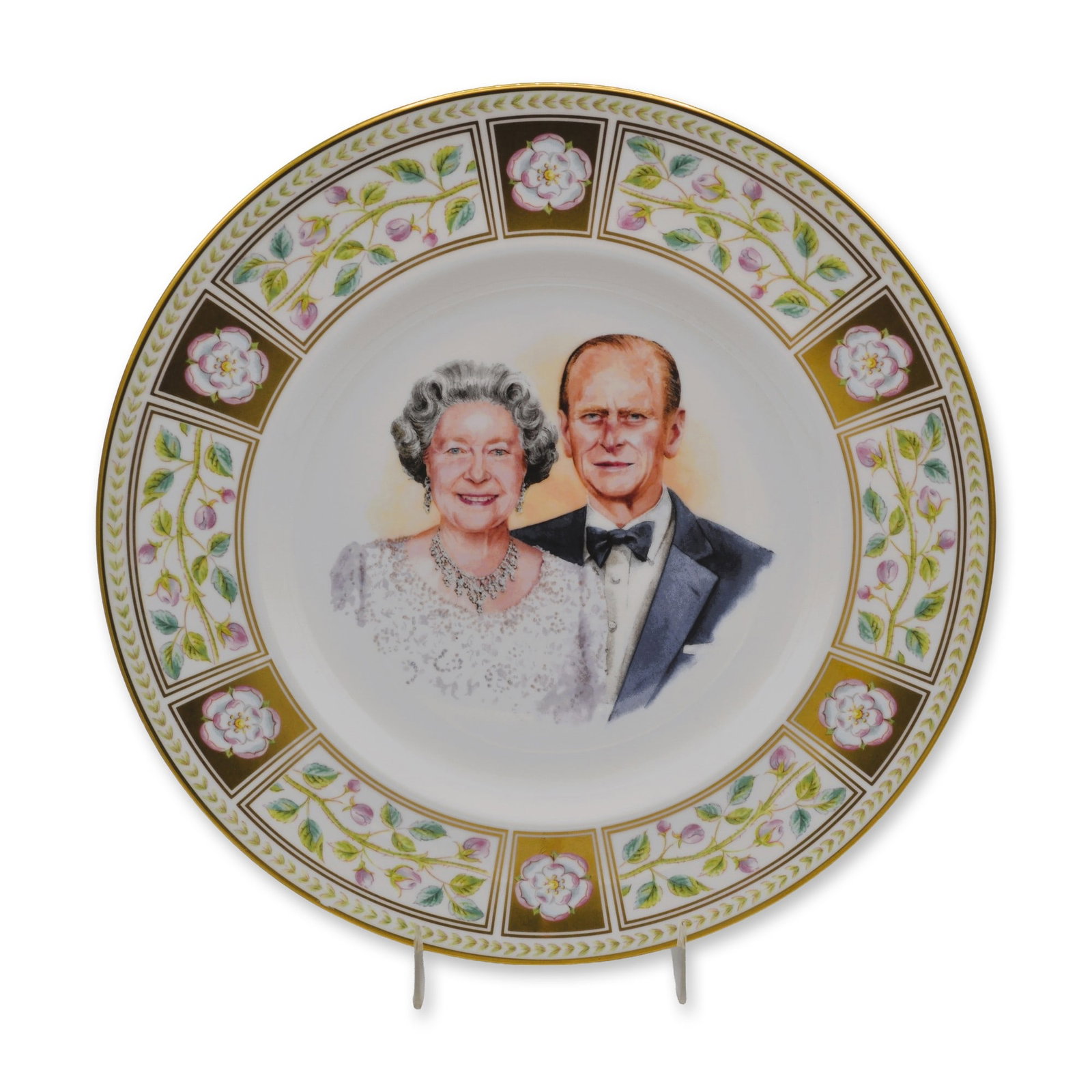 Royal Doulton Prestige LE Bone China Plate H. M. Queen Elizabeth II And Prince Philip 60th: Royal Doulton Prestige LE Bone China Plate featuring H.M. Queen Elizabeth II and Prince Philip in Celebration of their 60th Wedding Anniversary, introduced in 2007. Fine Bone China, Hand made, hand de