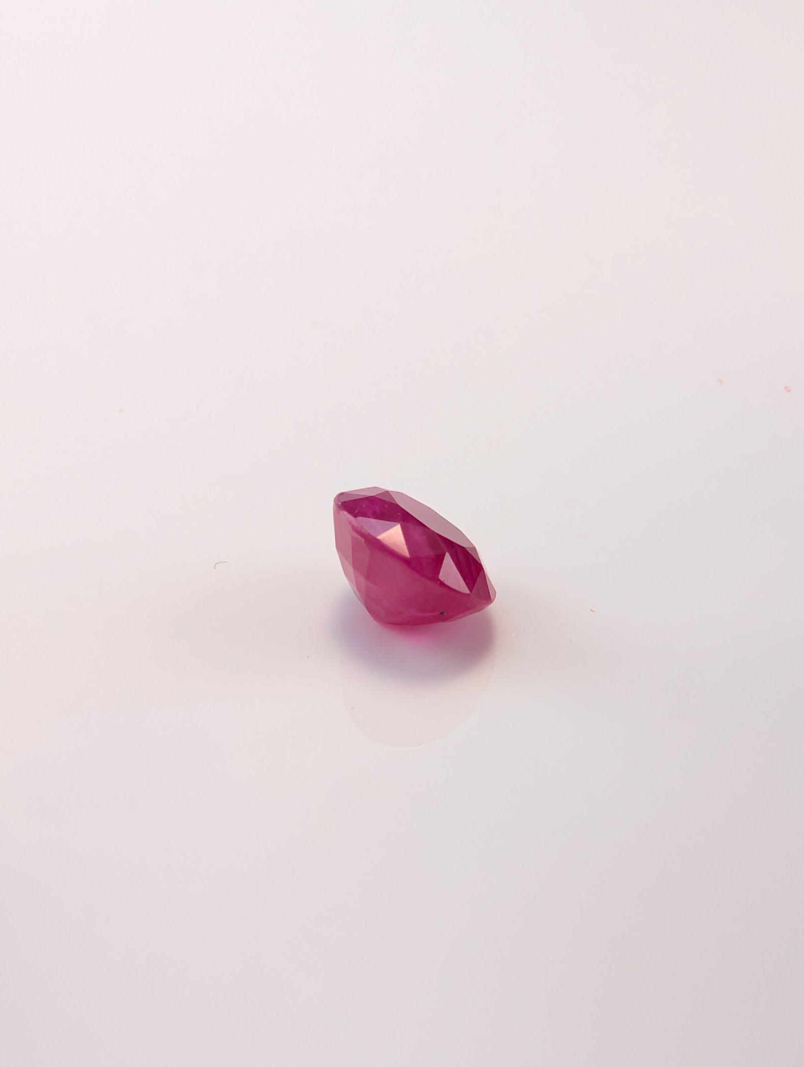 Loose Oval Cut Red Ruby Gemstone - 3