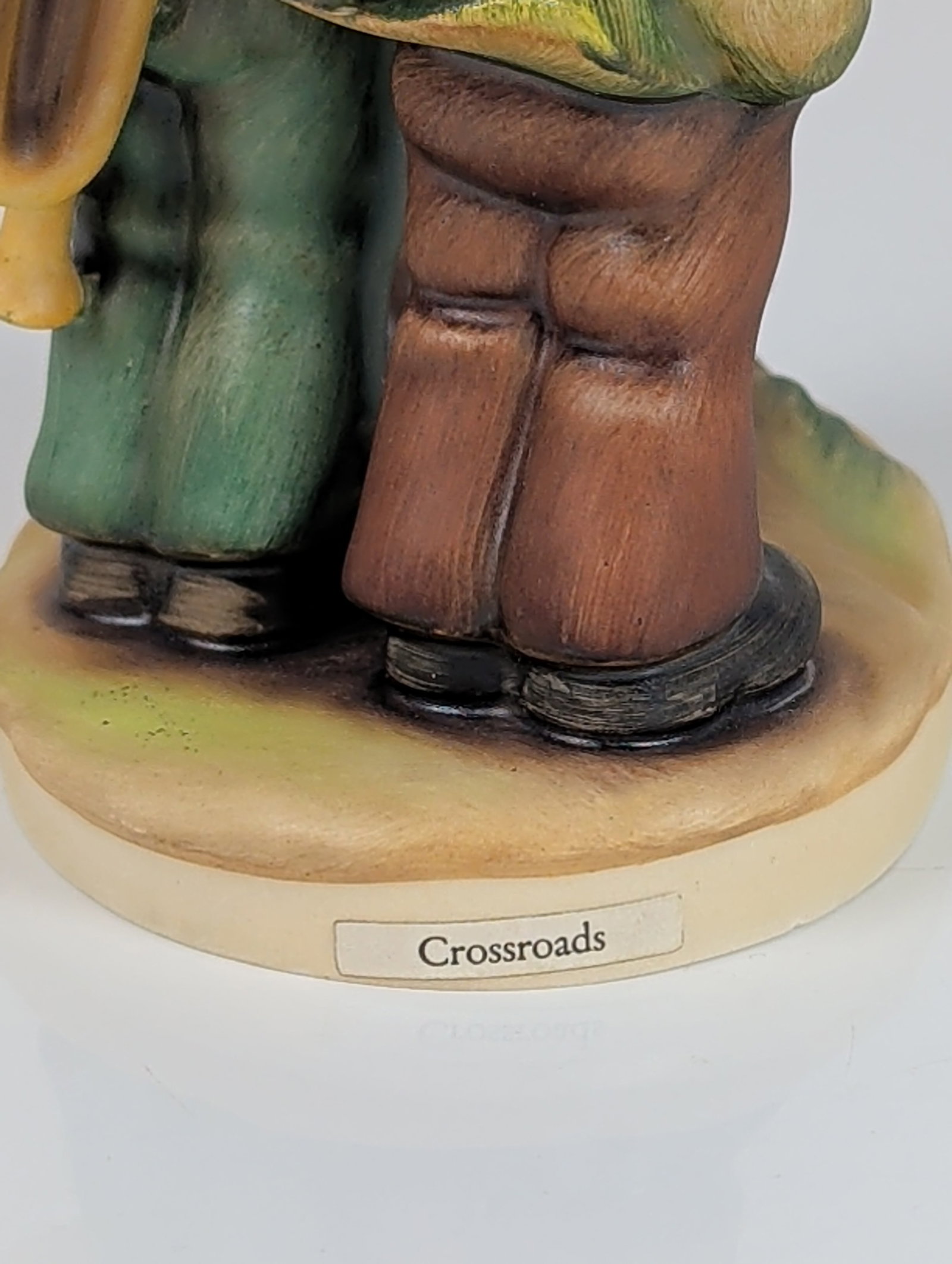 2pc Goebel Hummel Earthenware Figurines - 4