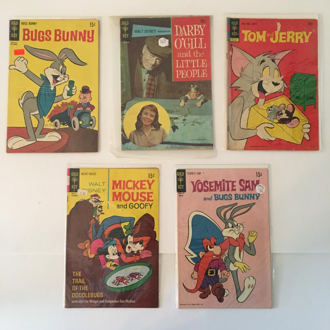 VINTAGE GOLD KEY COMIC BOOK ASSORTED LOT OF (5) BUGS (1 of 1)