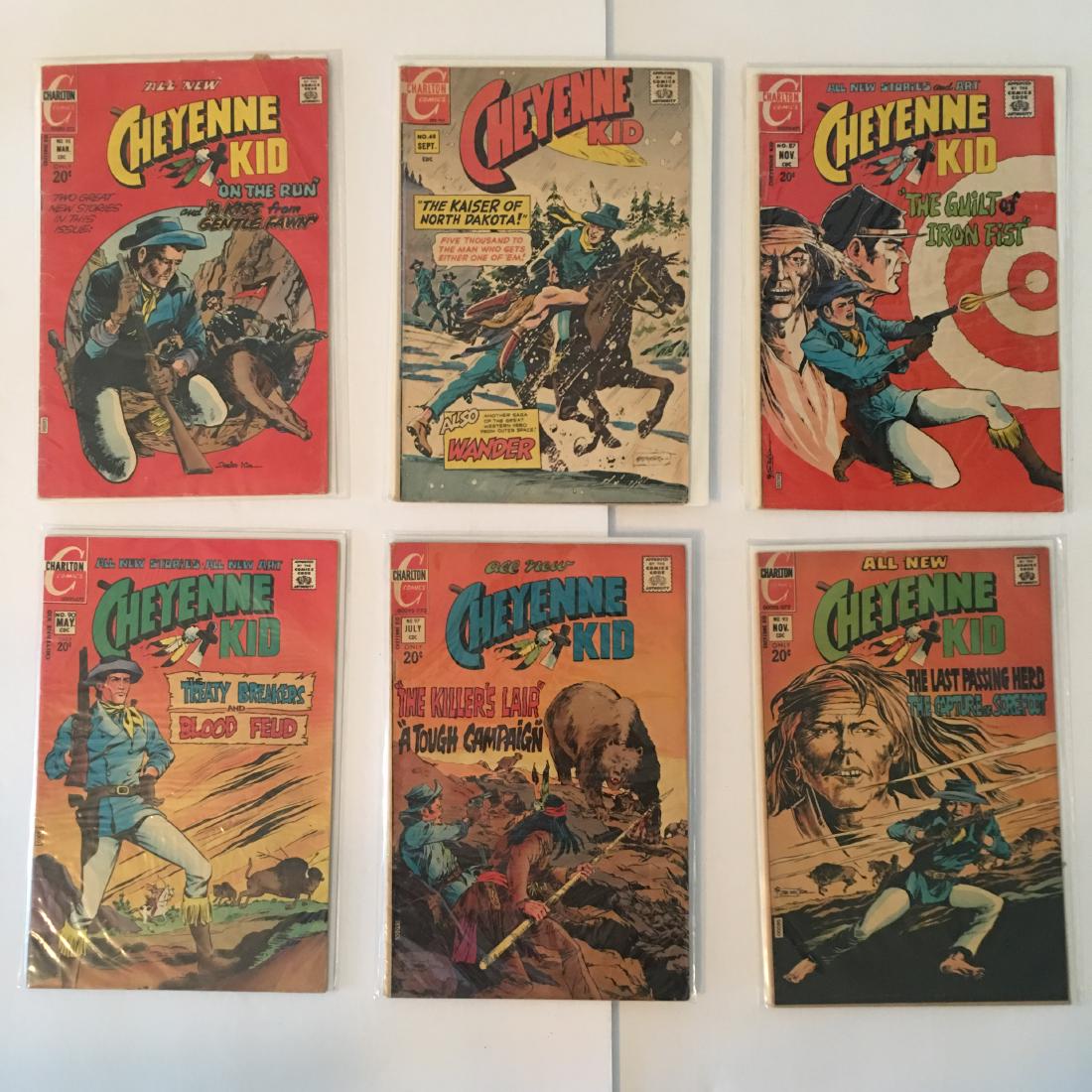 VINTAGE CHARLTON COMICS ASSORTED CHEYENNE KID COMIC (1 of 1)
