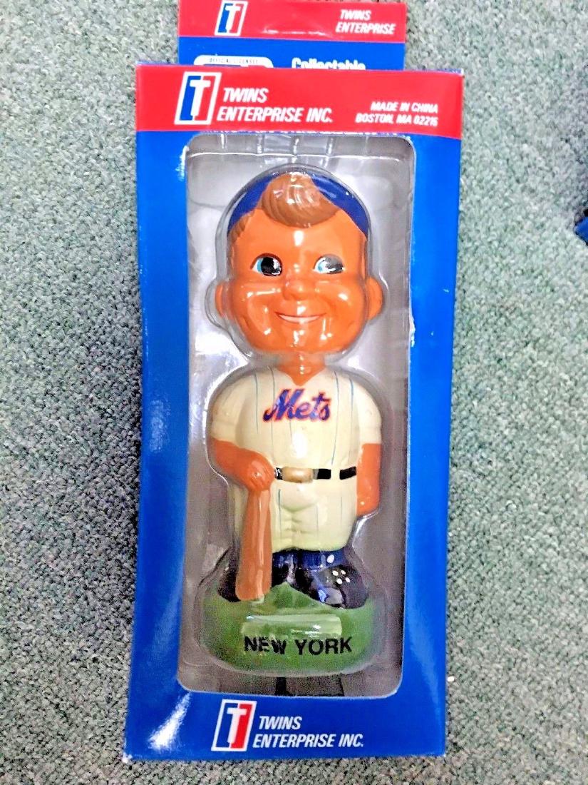 NEW YORK METS VINTAGE BOBBLE HEAD *NODDER* MINT IN (1 of 2)