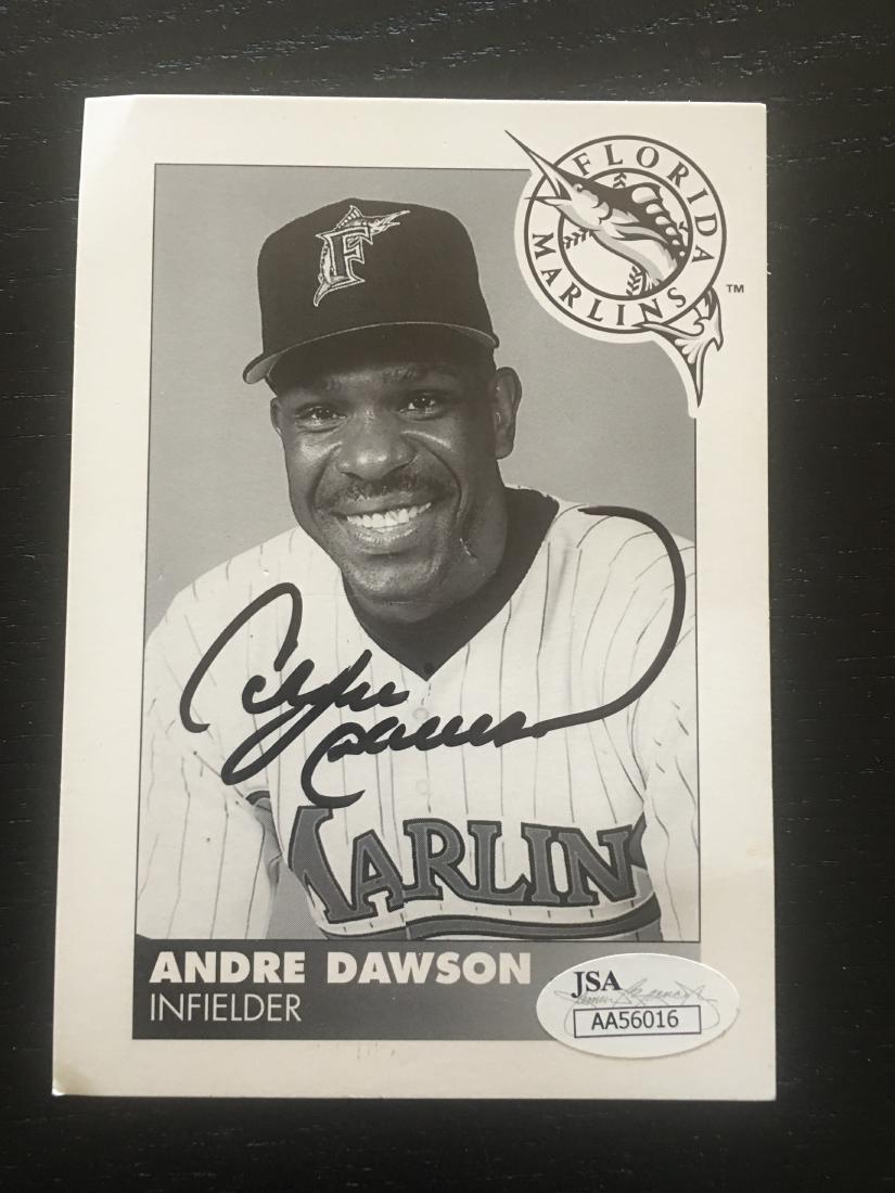HAND SIGNED ANDRE DAWSON PHOTO CARD JSA/COA: HAND SIGNED ANDRE DAWSON PHOTO CARD JSA/COA