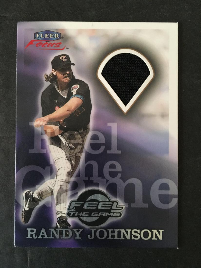 RANDY JOHNSON GAME USED JERSEY CARD INSERT: RANDY JOHNSON GAME USED JERSEY CARD INSERT