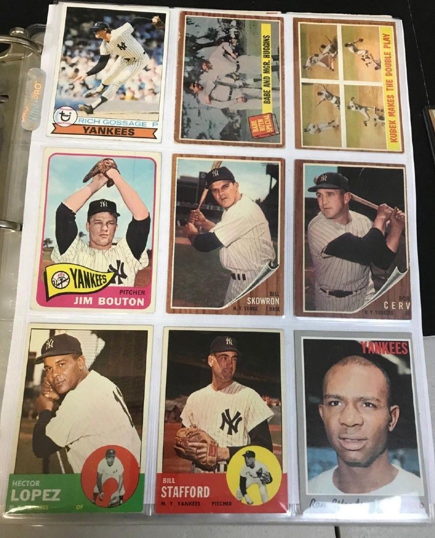 1962-79 TOPPS BASEBALL YANKEES CARDS (9) RUTH BOUTON: 1962-79 TOPPS BASEBALL NY YANKEE LOT (9) RUTH BOUTON KUBEK SKOWRON MOST EX RANGE