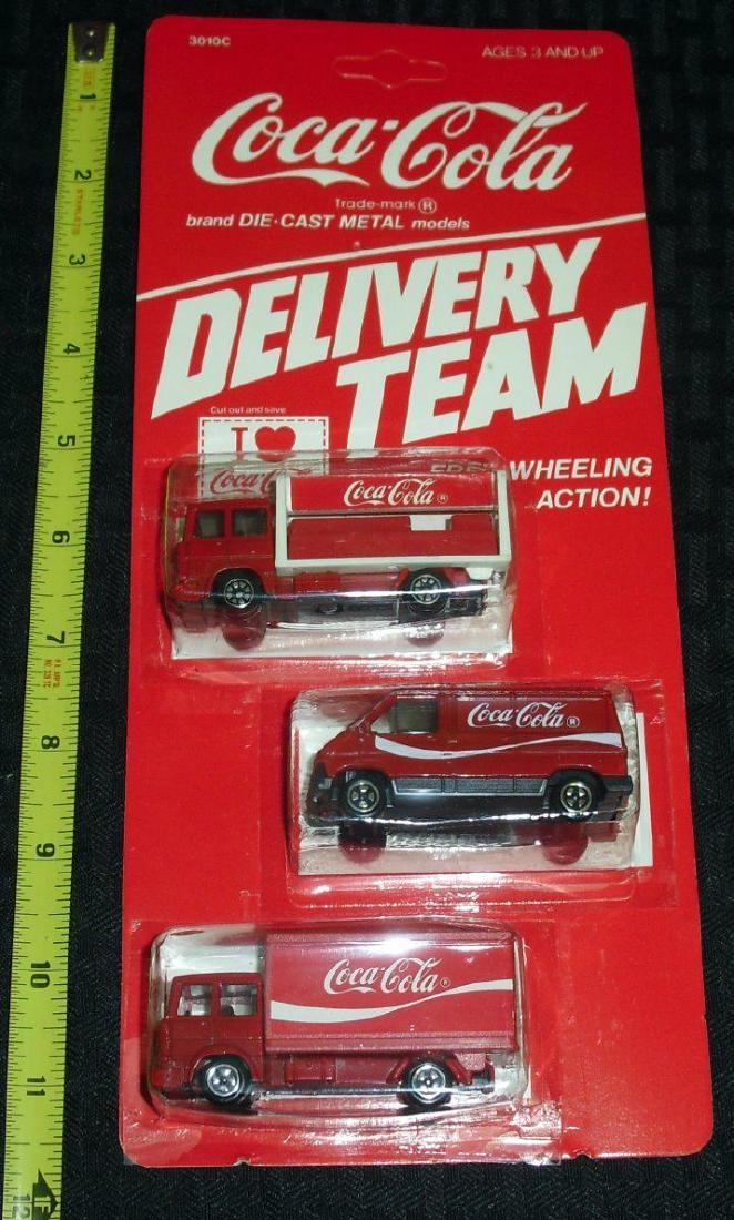 1979 COCA-COLA DIECAST TRUCK SET (3) NEW ON CARD HARTOY: 1979 COCA-COLA DIECAST TRUCK SET (3) NEW ON CARD HARTOY DELIVERY TEAM!!* WH13-M