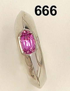 "Piaget" Ring, WG 750/000, oval geschliffener Rube: "Piaget" Ring, WG 750/000, oval geschliffener Rubelit, 1 Brillant 0,25 ct. w/vvs (innen Verkleinerungsschiene), Gr. 50, 8,8 g