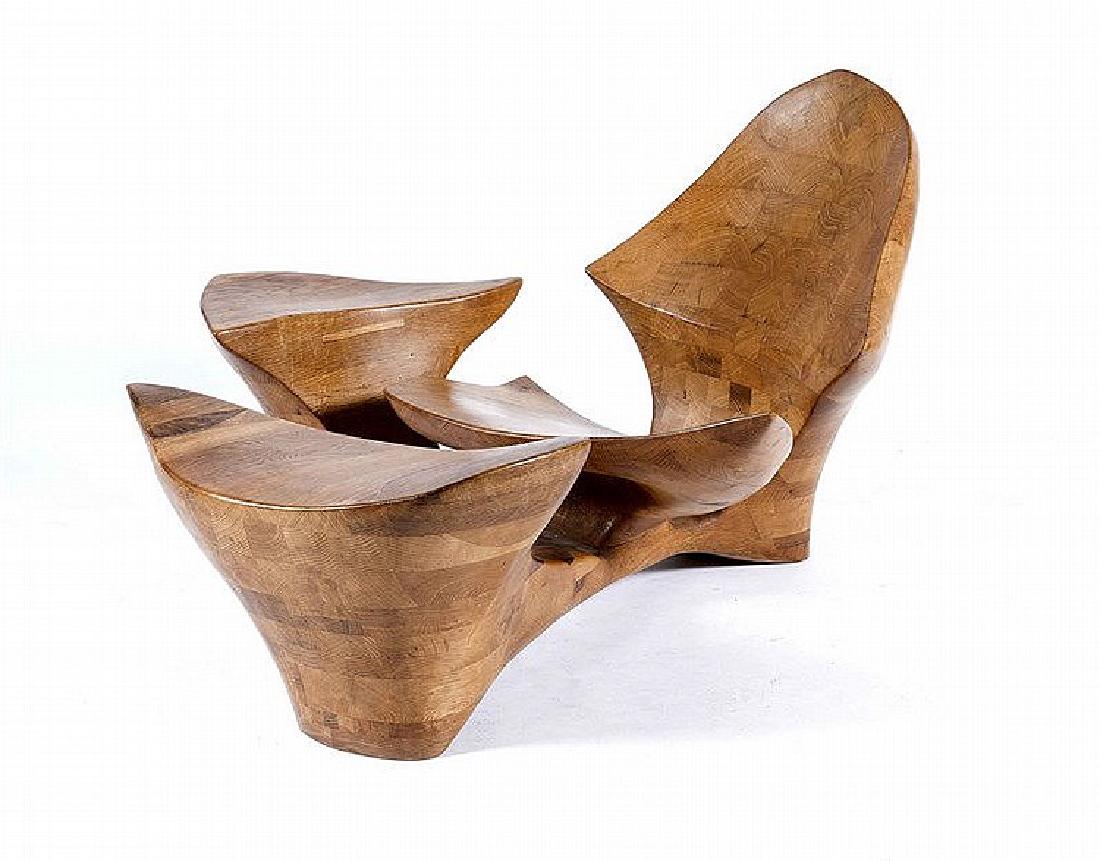 Delthony-Designer-Stuhl, USA/Deutsch, 1979, Eichenholz: Delthony-Designer-Stuhl, USA/Deutsch, 1979, Eichenholz massiv, Entwurf des amerikanischen Designers David Delthony (1946*), Modell Sitzlandschaft III, Liegestuhl mit Fußablage und Abstelltischchen, 7