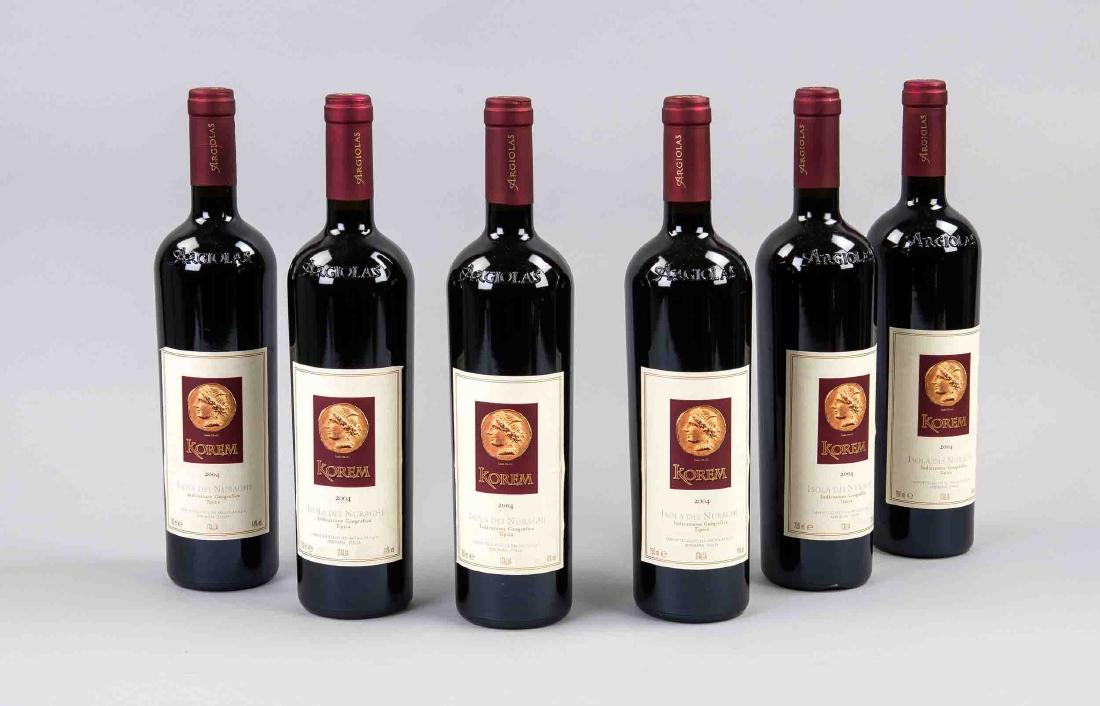 24 Flaschen ital. Rotwein, 2004, Argiolas Korem, Isola: 24 Flaschen ital. Rotwein, 2004, Argiolas Korem, Isola dei Nuraghi/Sardinien, Füllmenge 0,75 l, Füllstand: high fill