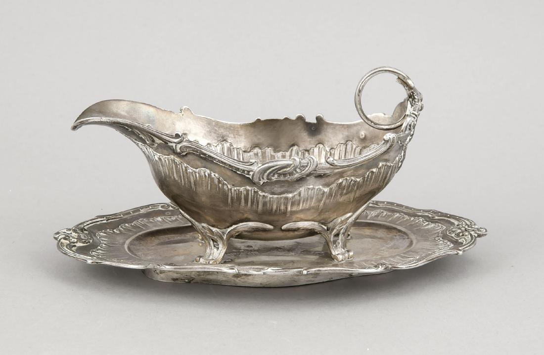Sauce boat, France, around 1900, silver 950/000, French: Sauce boat, France, around 1900, silver 950/000, French export mark, curved saucer, sauceboat on 4 feet, curved form, sidely attached ring handle, wall with relief decoration, l. 23 cm, approx. 425 g