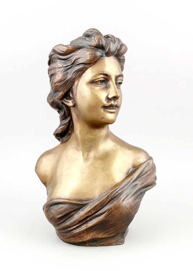 Jef Lambeaux (1852-1908), Belgian sculptor, large bust: Jef Lambeaux (1852-1908), Belgian sculptor, large bust of a girl, bronze, partially patinated, laterally signed, H. 40 cm Description: Jef Lambeaux (1852-1908), Belgian sculptor, large bust of a girl,