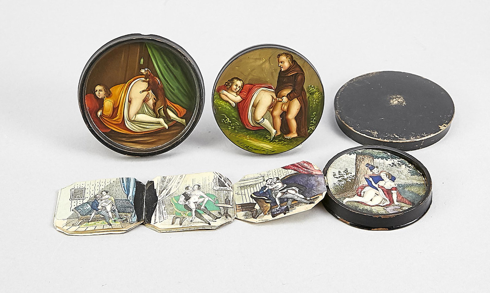 Biedermeier double tabati: Biedermeier double tabatière with an erotic scene in the bottom and an inner box with lovers on the lid and an erotic leporello inside, lacquer paintings on papier mâché and prints on p