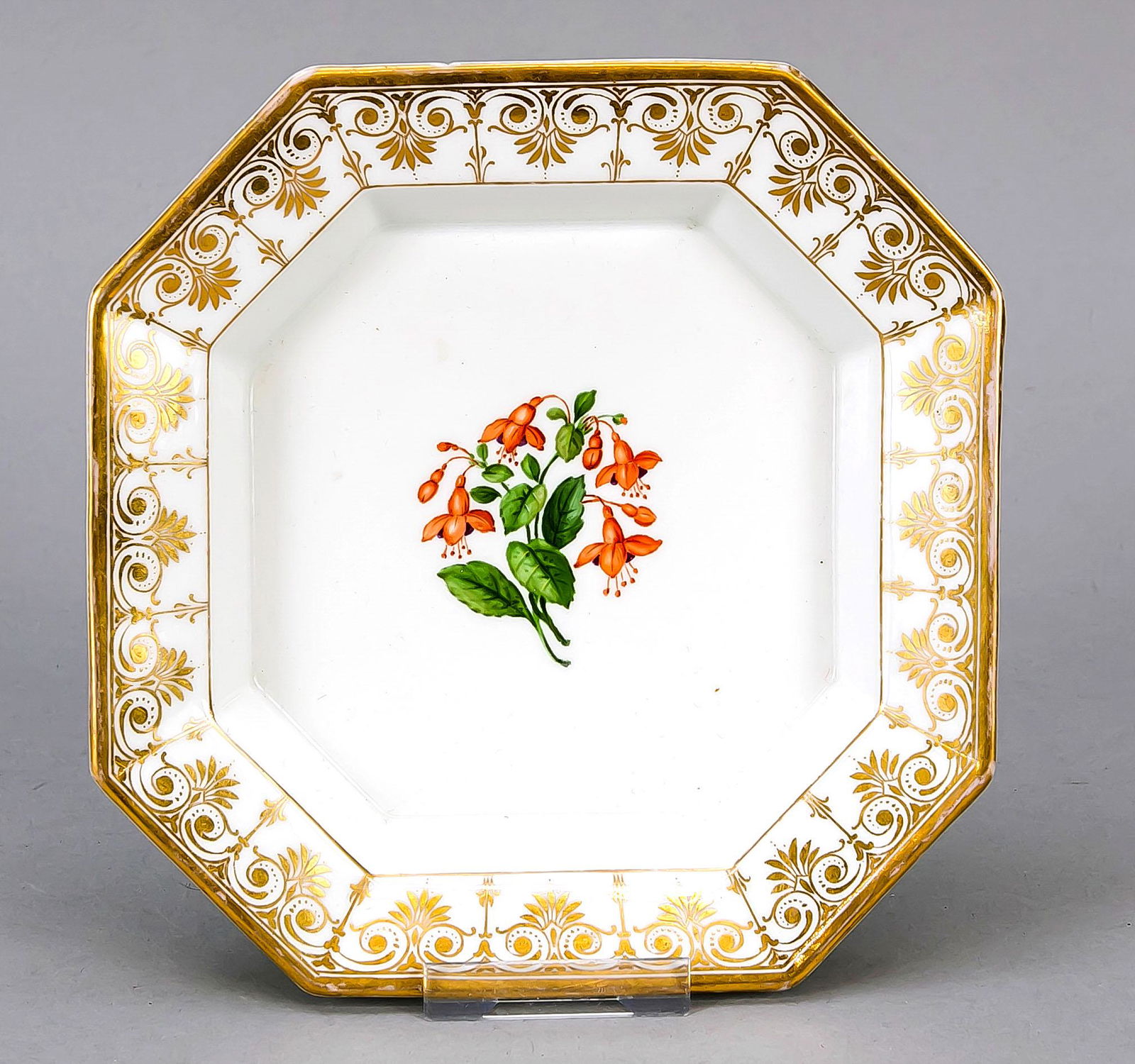 Octagonal plate, KPM Berlin, b (1 of 1)