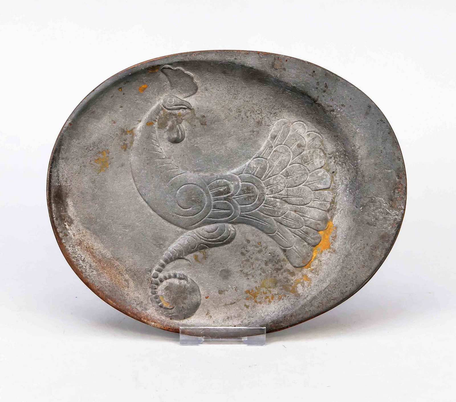 Ewald Mataré (1887-1965), oval: Ewald Mataré (1887-1965), oval plate with a relief cock, gray cast iron patinated, 1949, on the reverse with the artist's monogram and inscribed 'H. E. Schniewind ', commissioned work by Schniewi