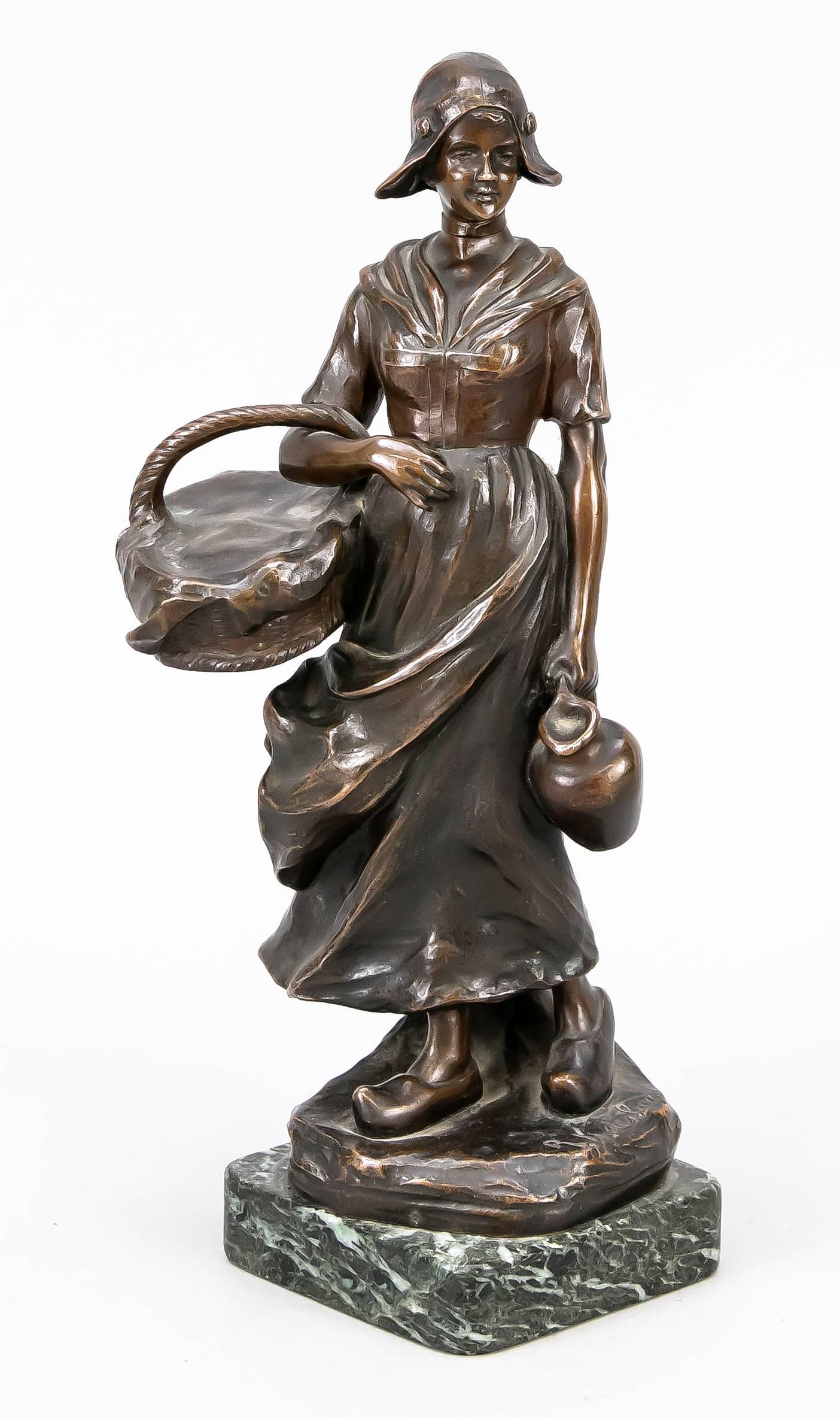 Rudolf Kaesbach (1873-1955), D: Rudolf Kaesbach (1873-1955), Dutch woman with jug and basket played by the wind, brown patinated bronze in the stand signed, on greenish marble plinth, Ges.-H. 27 cm
