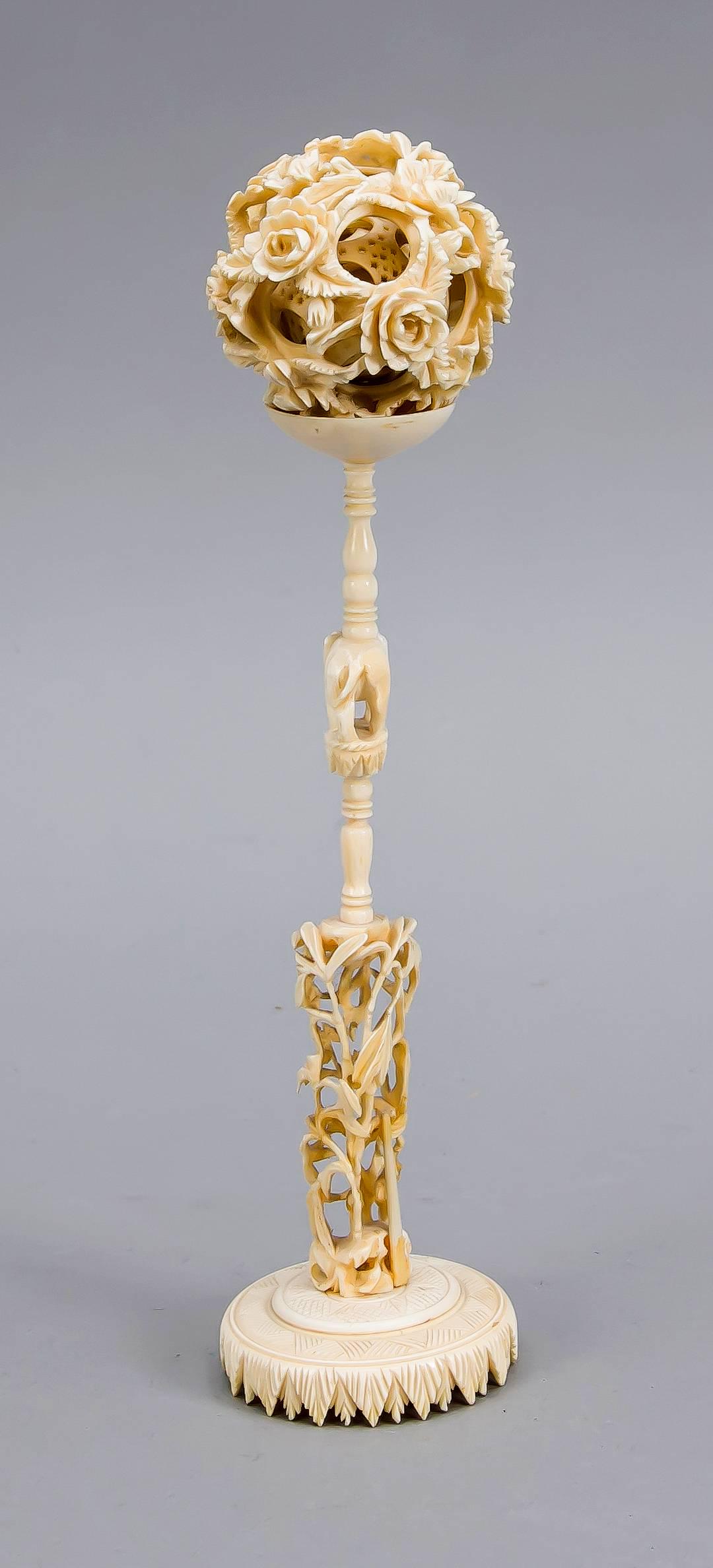 Wunderkugel mit Stand, China, (1 of 1)