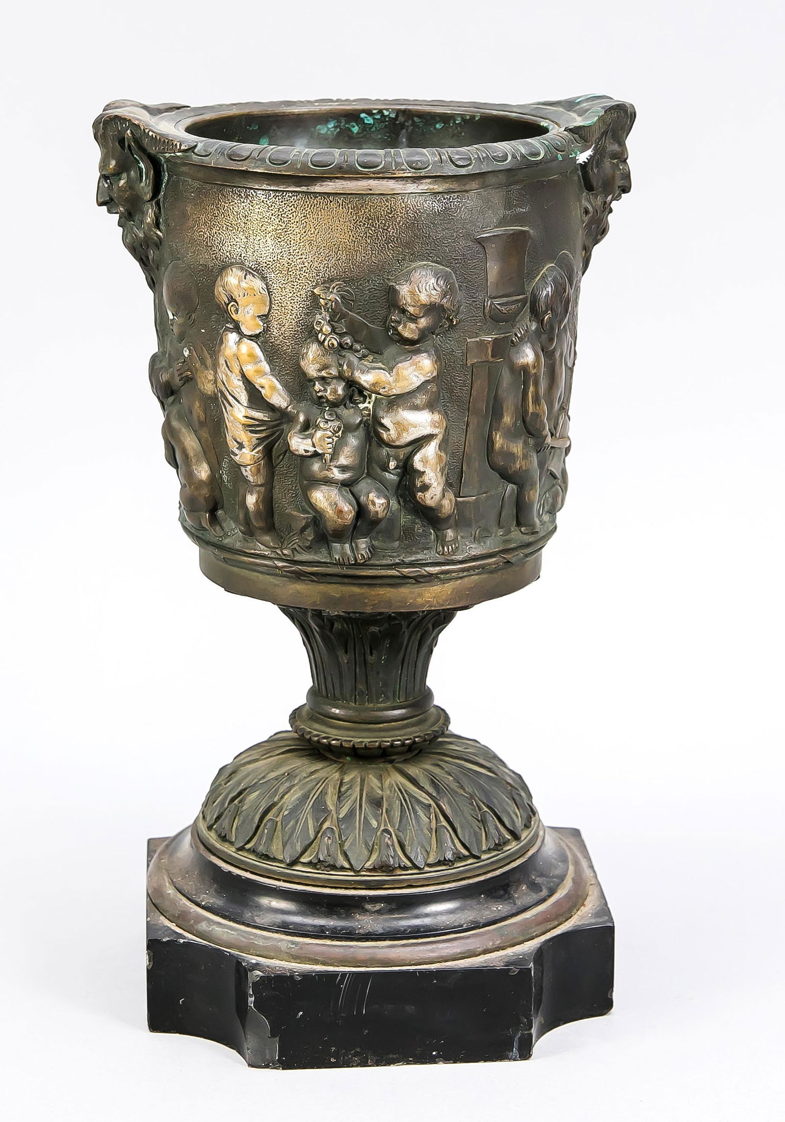 Historismus-Blumen/Übertopf, 2. (1 of 3)