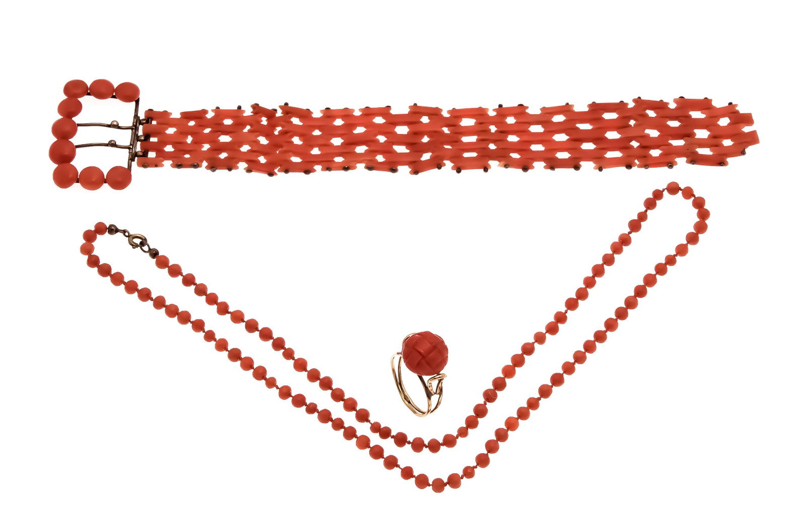 Coral convolute necklace (1 of 1)