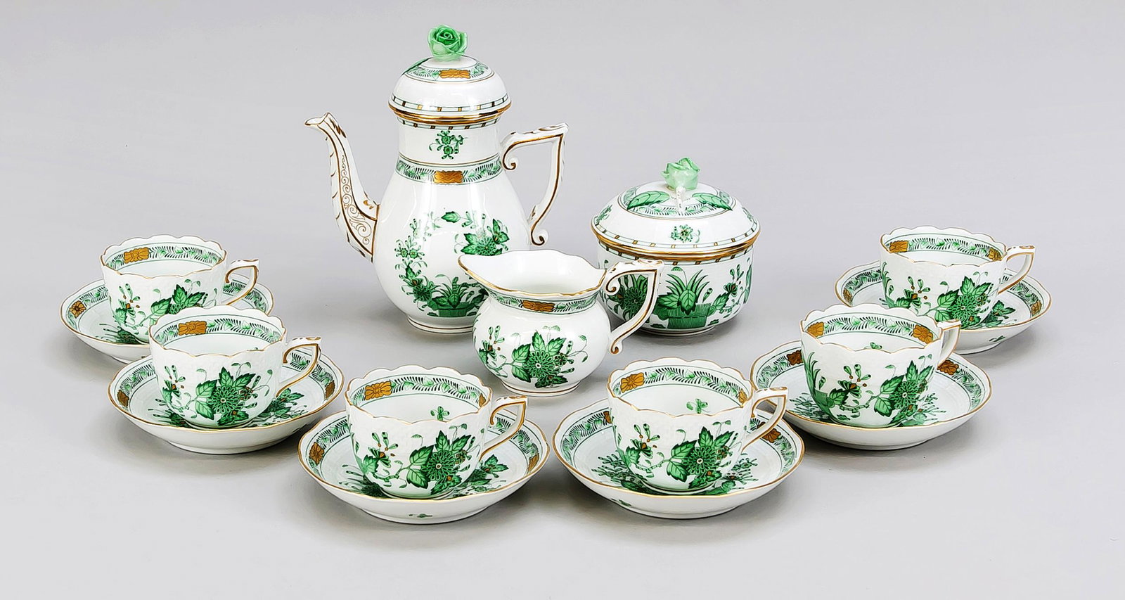 Mocha service for 6 peopl: Mocha service for 6 people, 15 pieces, Herend, after 1967, form Ozier, decor Indian basket with flowers in green, gold-plated, mocha jug, H. 17 cm, 6 mocha cups with saucers, H. 5.5 cm, cream jug and 