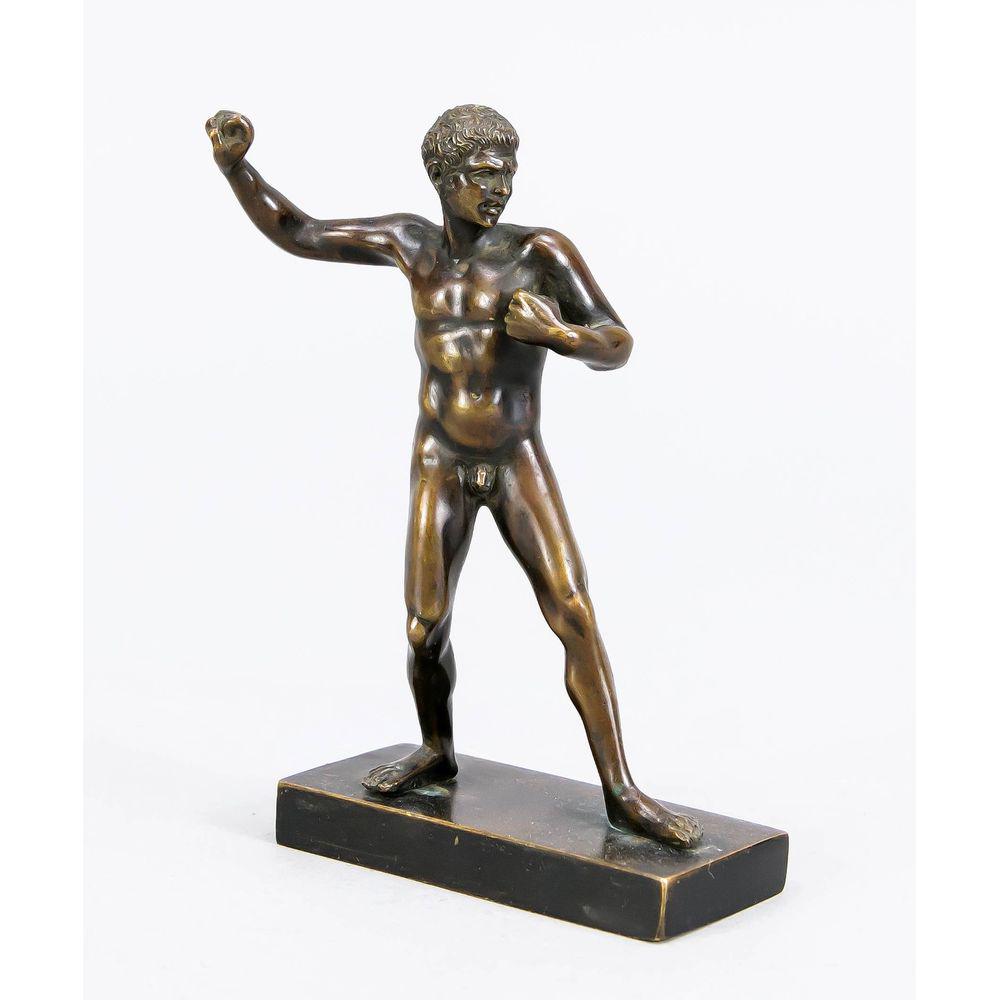 Small 19th century candle stat: Small 19th century candle statuette, David hurling the stone against Goliath, brown patinated bronze over rectangular plinth, unsigned, Ges.-H. 13 cm
