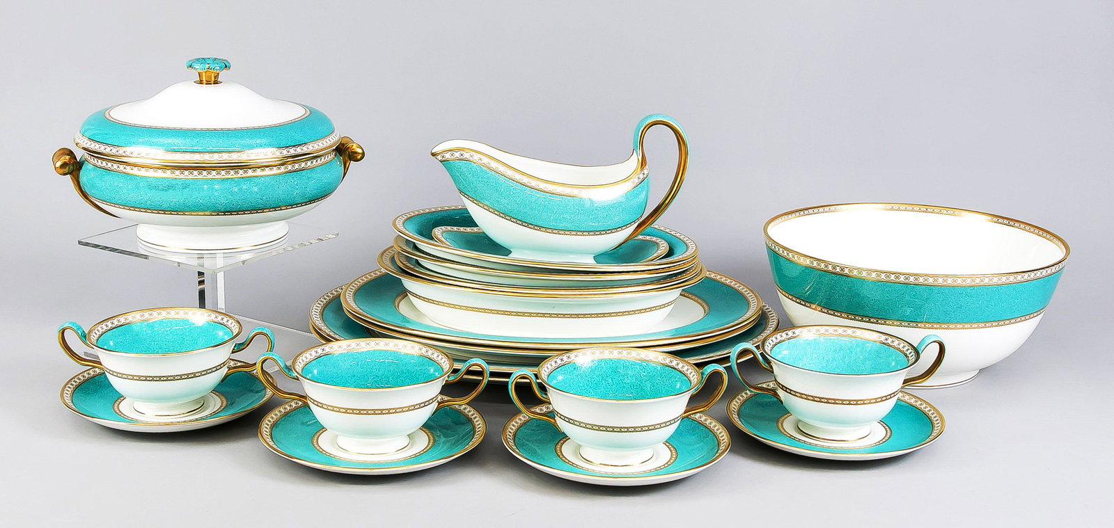 Large dinner service for 18 persons: Large dinner service for 18 persons, 80 pieces, 20th c., Wedgewood, England, dÃ©cor 'Ulander Powder turqouise W 1503', company stamp on the bottom with amphora and 'Wedgwood Bone China Made in Engla