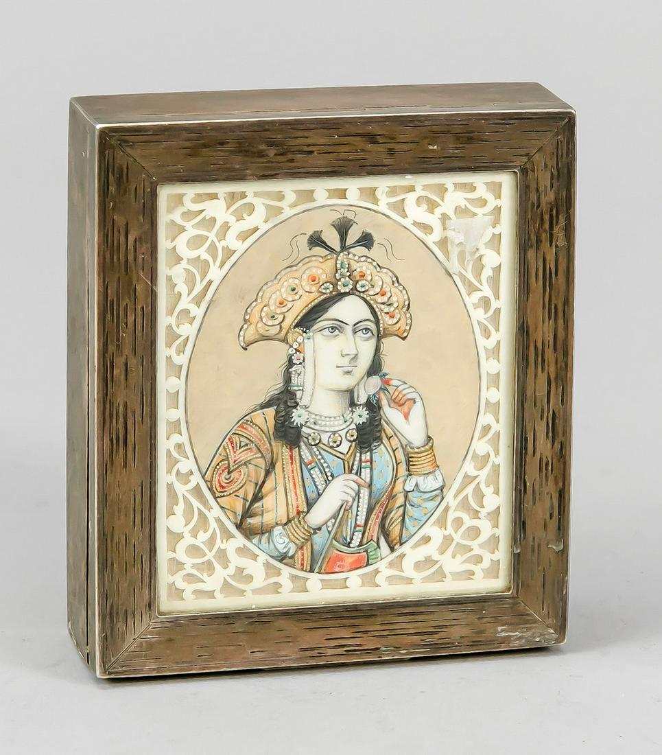 Rectangular cigarette box, India, 1 (1 of 1)