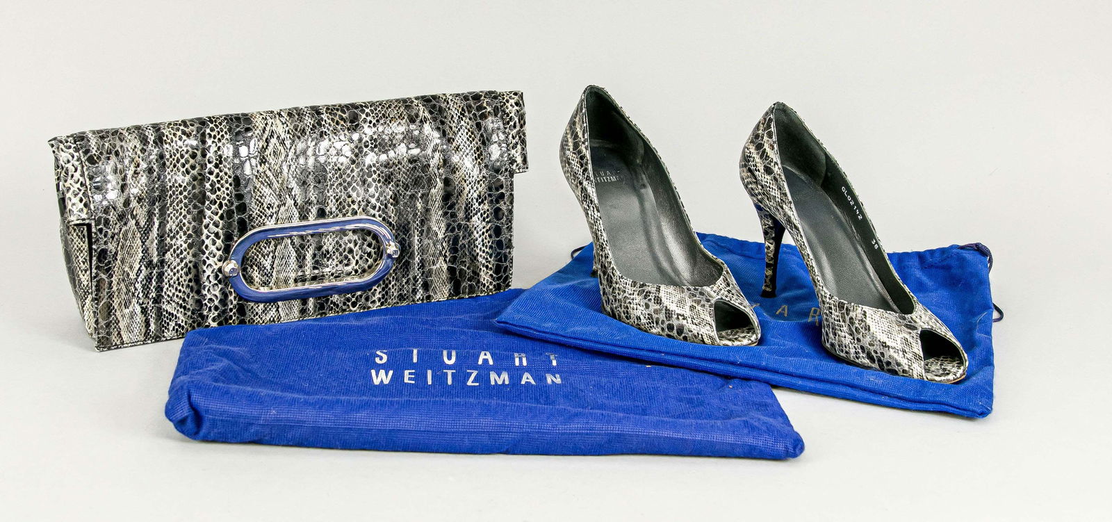 Stuart Weitzman, bag and matching p: Stuart Weitzman, bag and matching peeptoes in snakeskin look. Shoes size 38. with dust bag, Light wear marks.