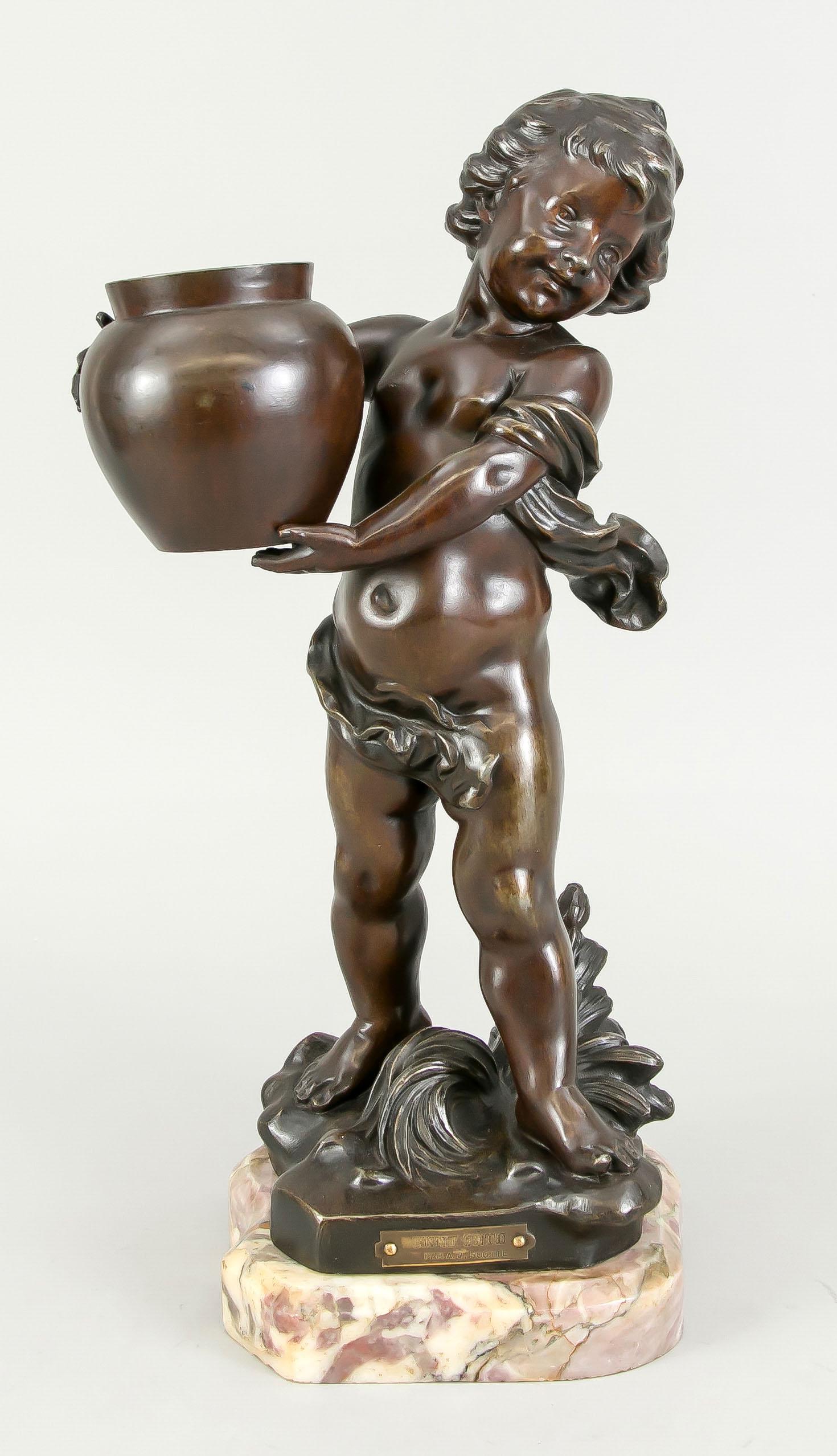 A.J. Scotte (1885-1905), boy w: A.J. Scotte (1885-1905), boy with big jug, dark brown patinated metal casting over marble plinth, signed u. on plaque inscribed ''Bonne Fete'', h.m. 40 cm