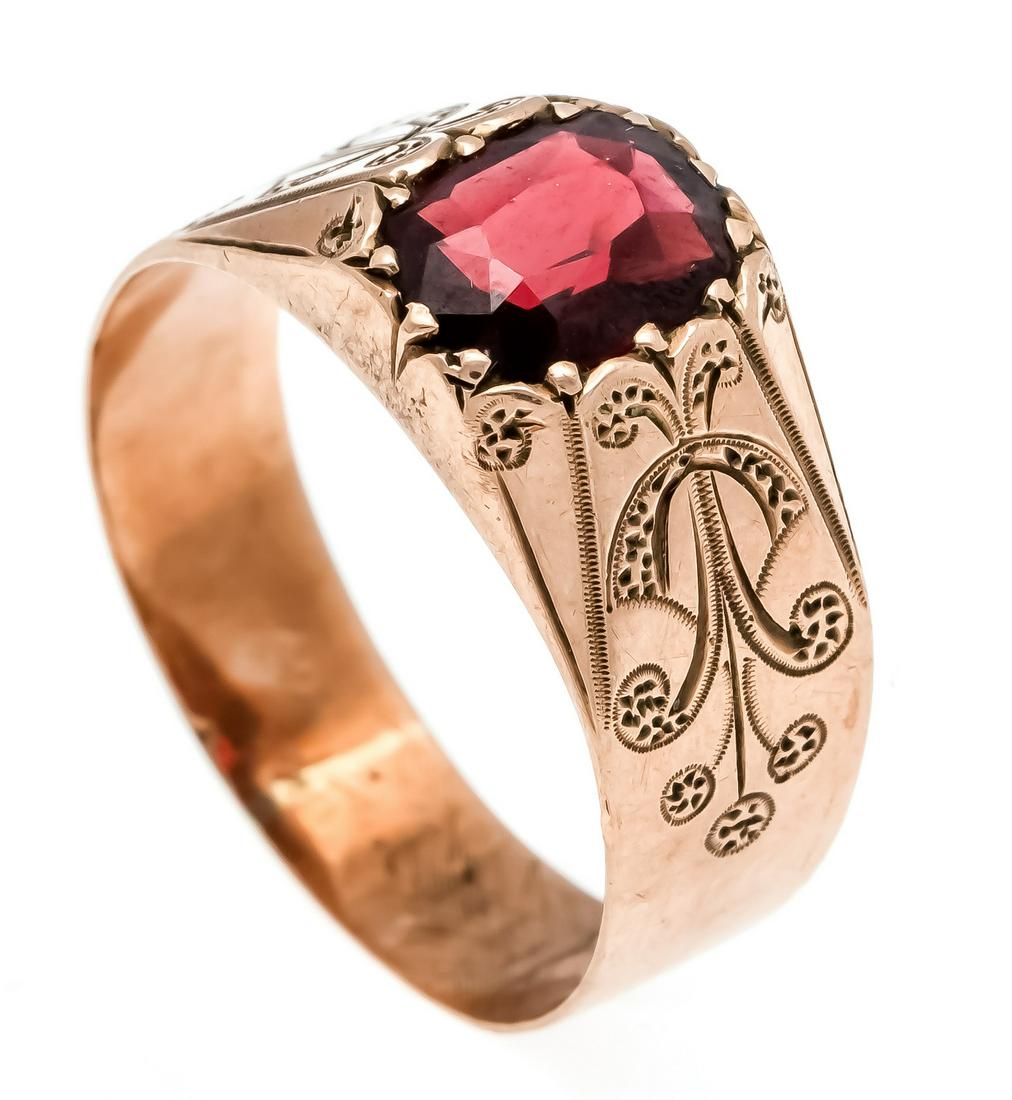 Garnet men's ring around 1900 (1 of 1)