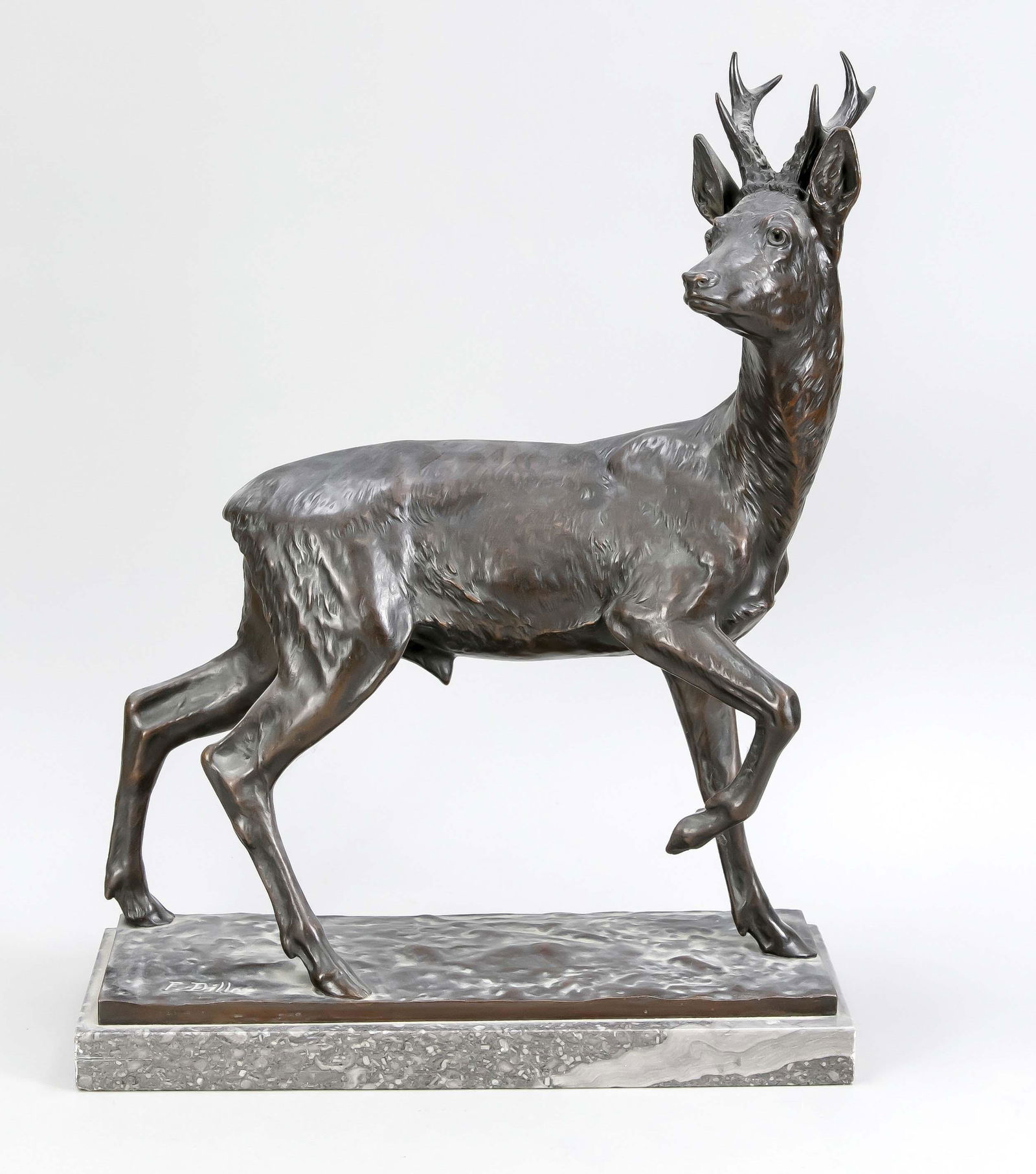 Fritz Diller (1875-1945), la: Fritz Diller (1875-1945), large buck, brown patinated galvanoplastic on rectangular stand, signed inside, on gray marble plinth, h. 50 cm