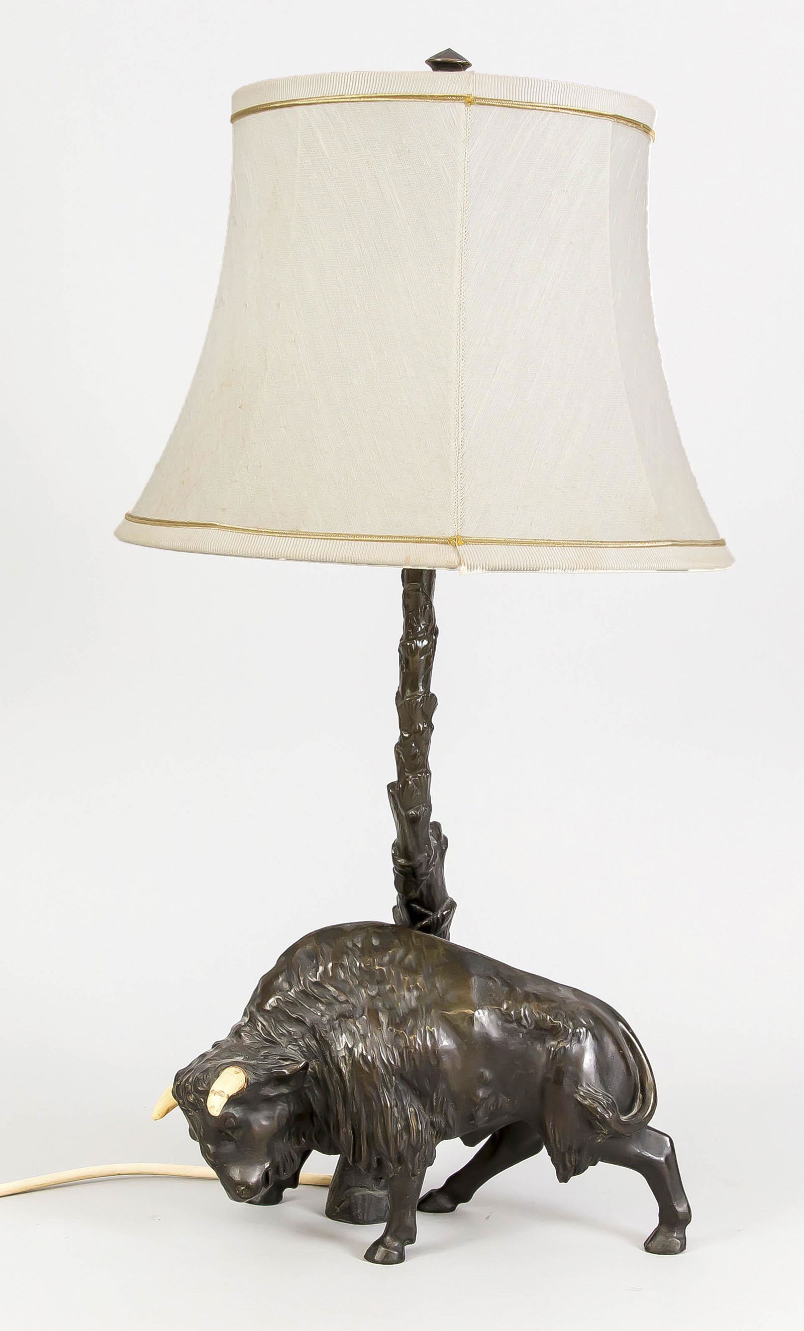 Bison lamp, late 19th century, (1 of 1)