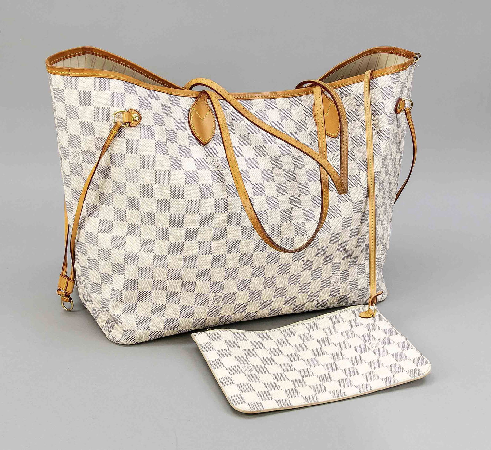 Louis Vuitton, Damier Azur Can (1 of 1)