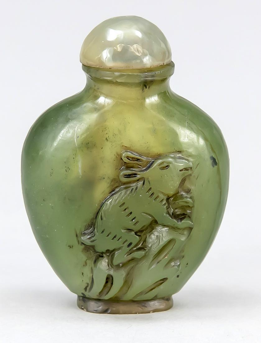 Snuffbottle, China, 19th/20th (1 of 2)