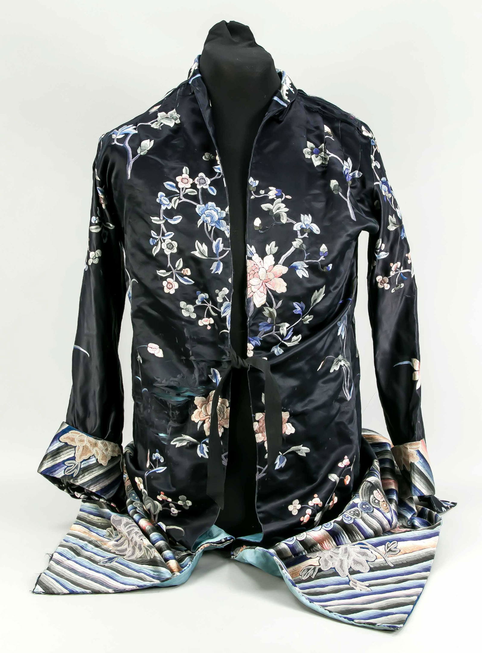 Ladies' jacket (silk embroider (1 of 1)