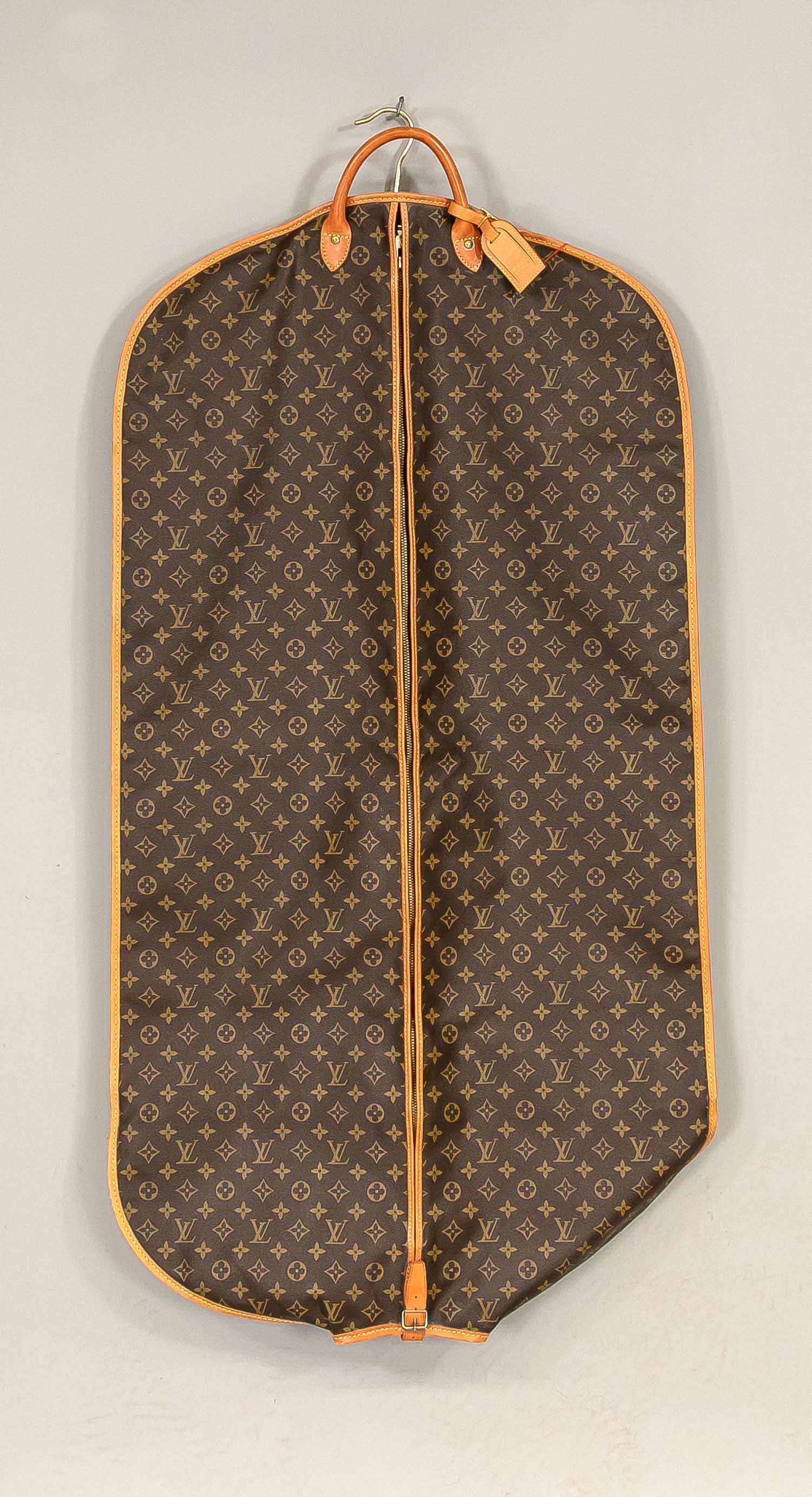 Louis Vuitton, Monogram Canvas (1 of 1)